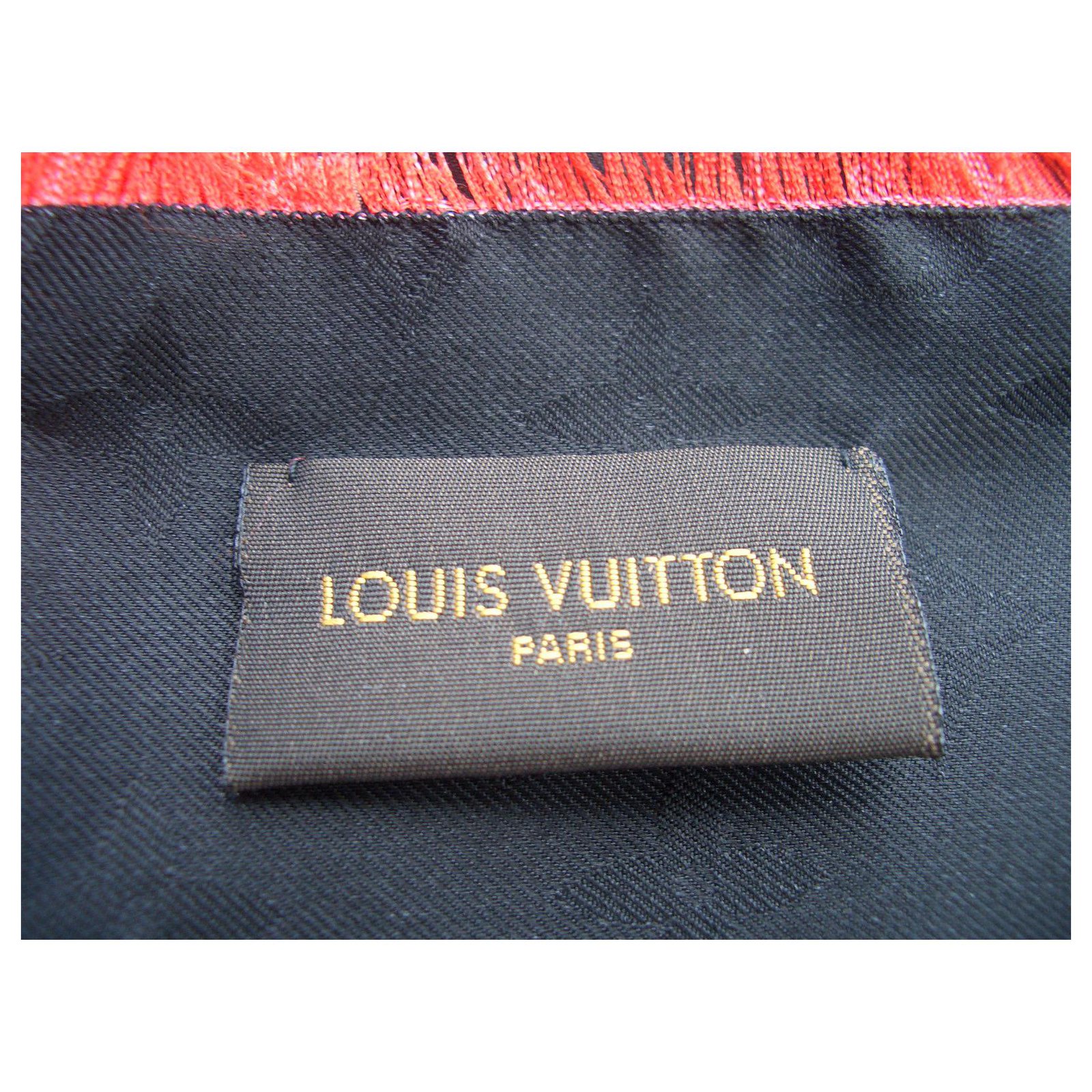 Louis Vuitton world tour Multiple colors Silk ref.277462 - Joli Closet