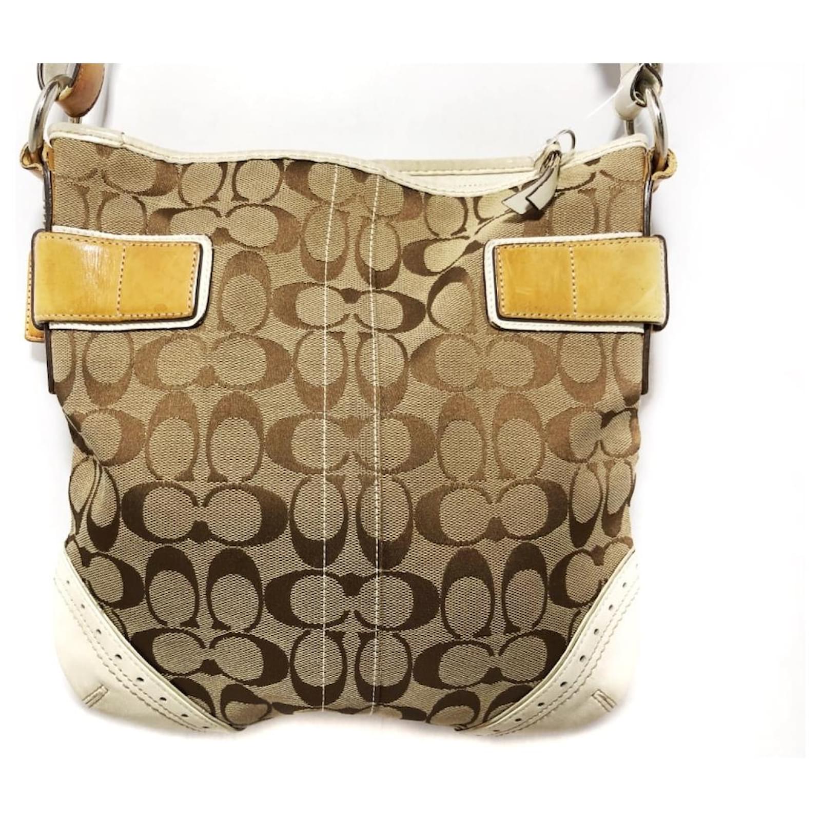 Coach Shoulder bag Beige Leather ref.278453 Joli Closet