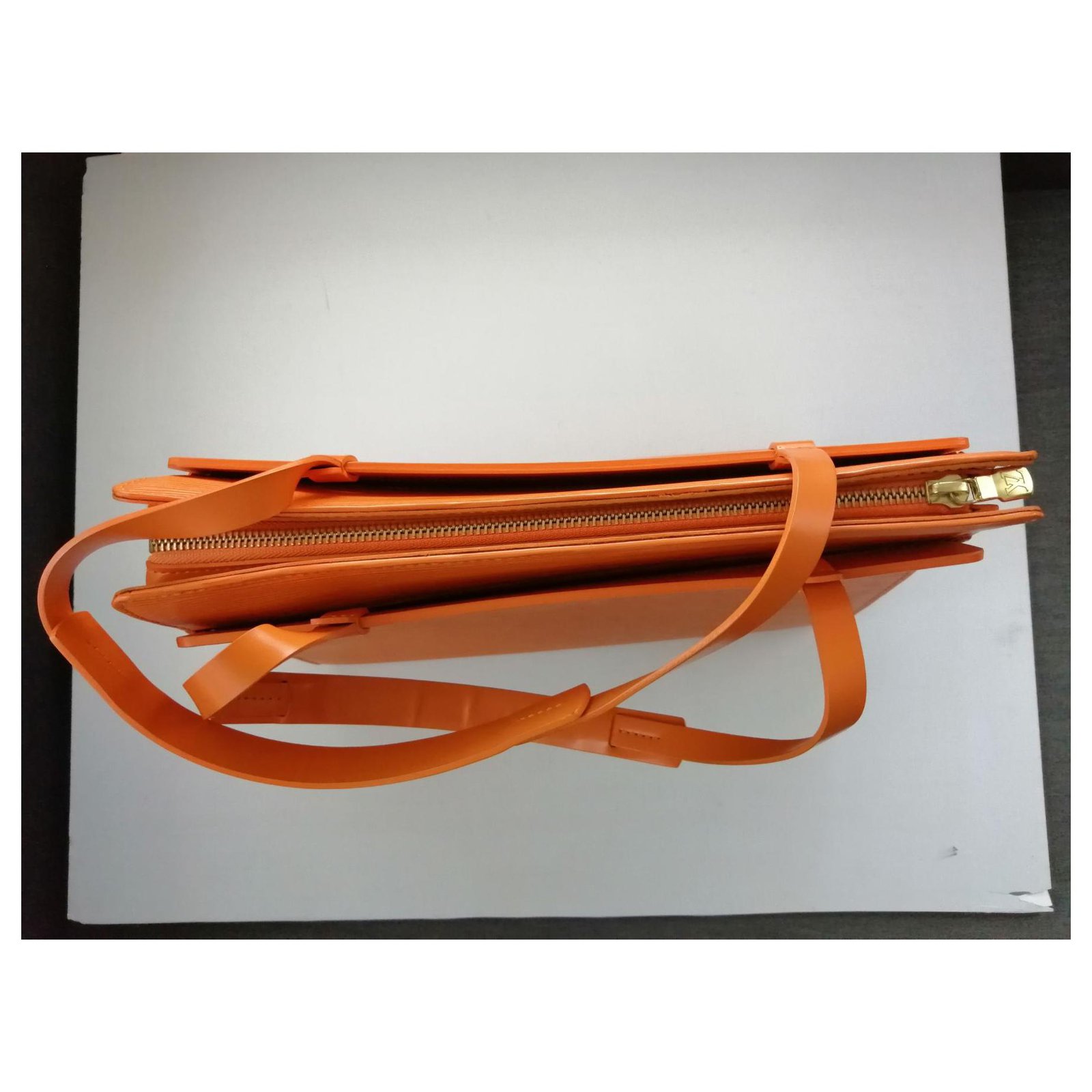 Louis Vuitton Orange Epi Speedy 25 Leather ref.450795 - Joli Closet