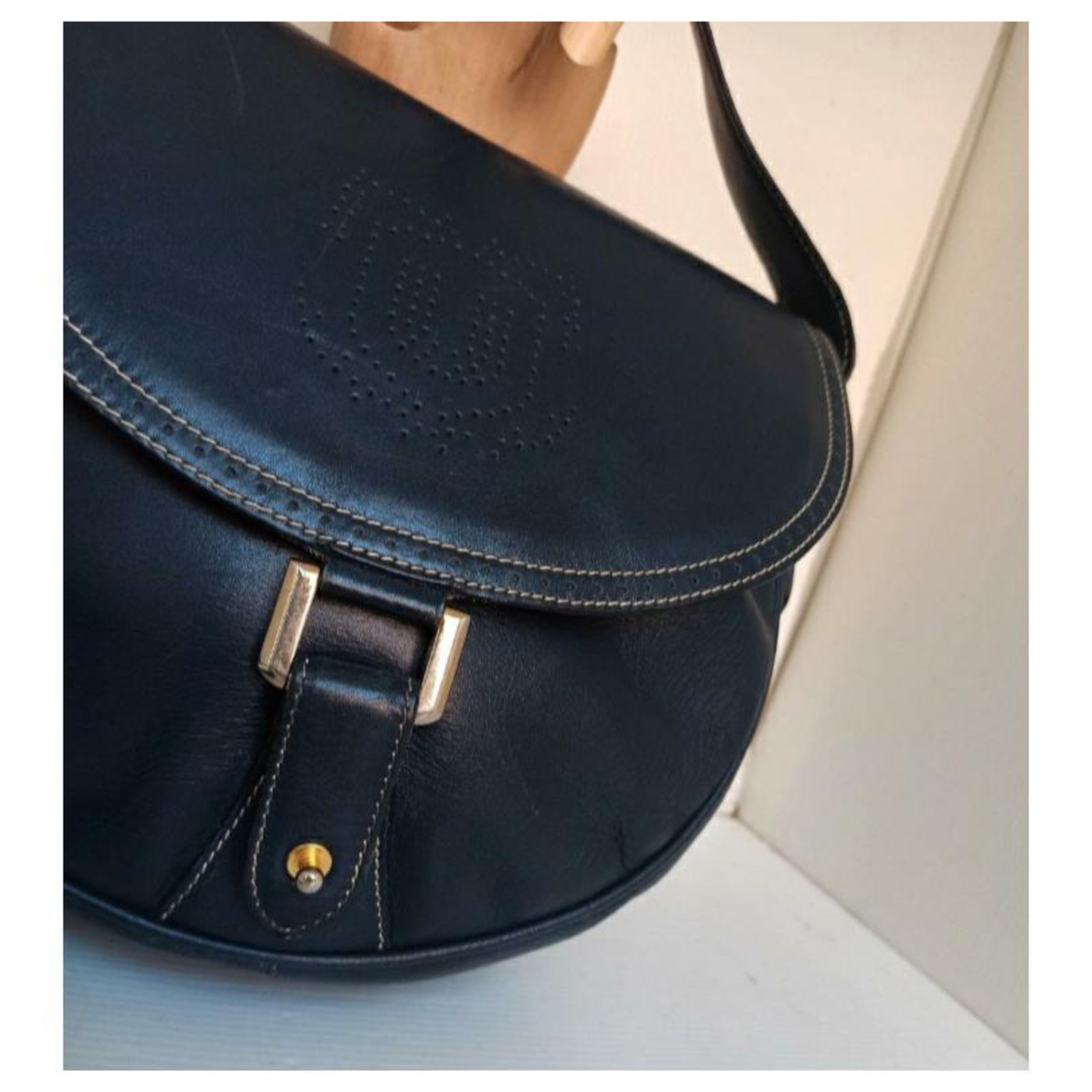 Emanuel Ungaro Ungaro Paris crescent shoulder bag Navy blue