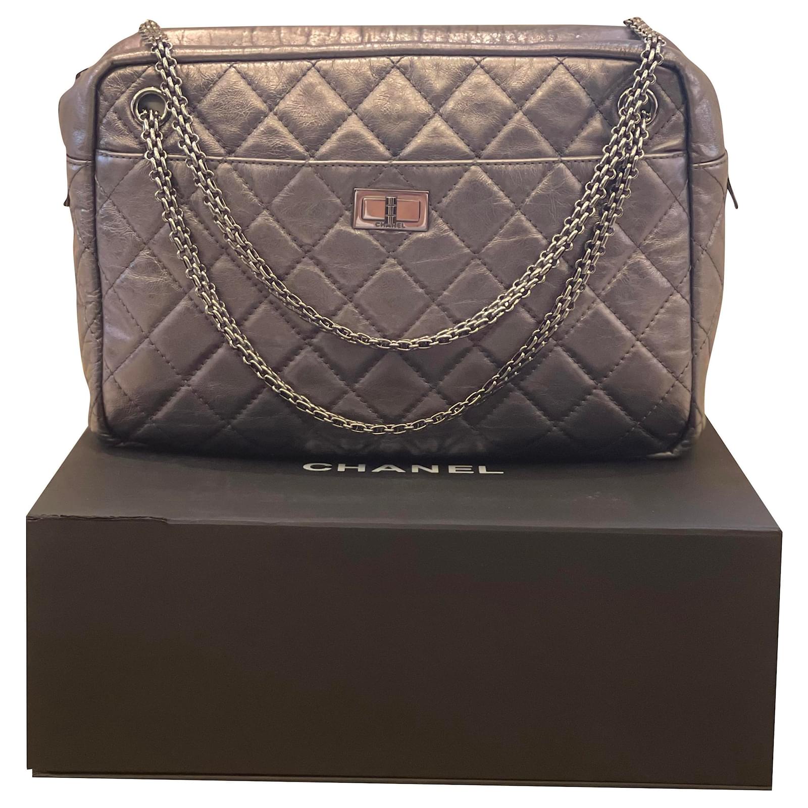 Chanel Reissue 2.55 camera shoulderr bag Grey Metallic Leather ref