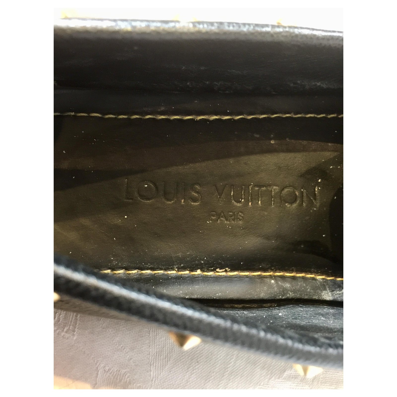 Louis Vuitton studded Monte Carlo loafers Black Gold hardware Leather  ref.288388 - Joli Closet