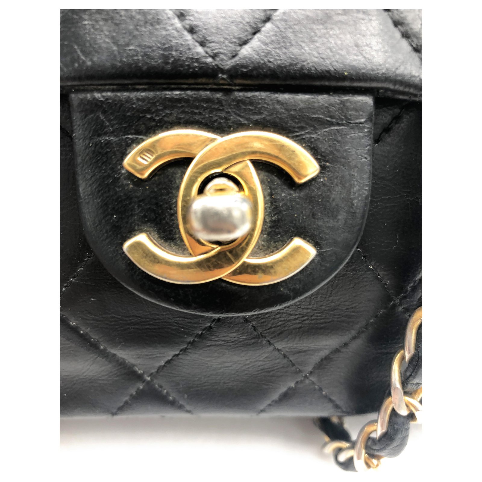 Timeless Chanel Classique bag small model Black Lambskin ref.288950 - Joli  Closet