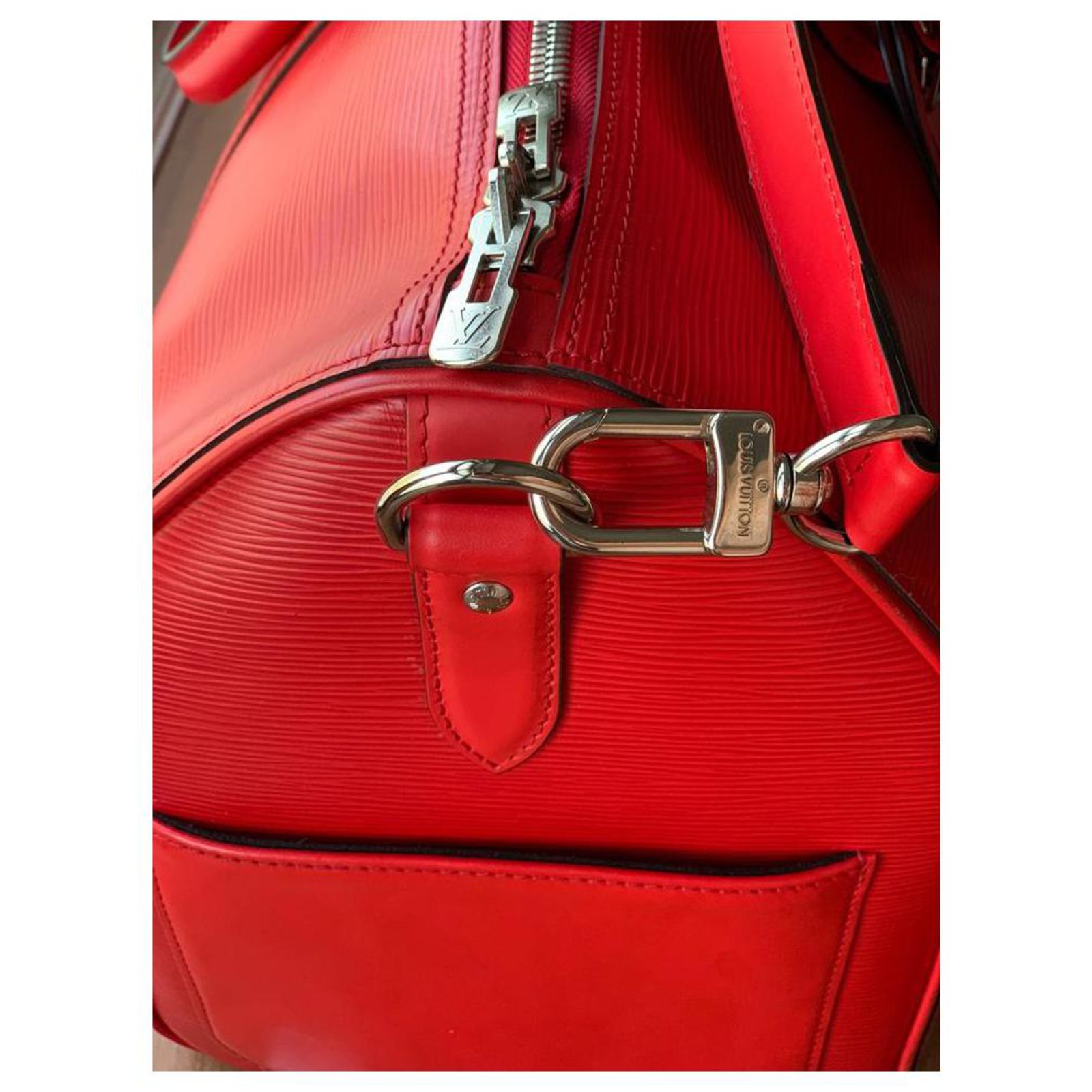 Louis Vuitton LV Supreme Red Epi Keepall Bandouliere 45 With strap  ref.289754 - Joli Closet