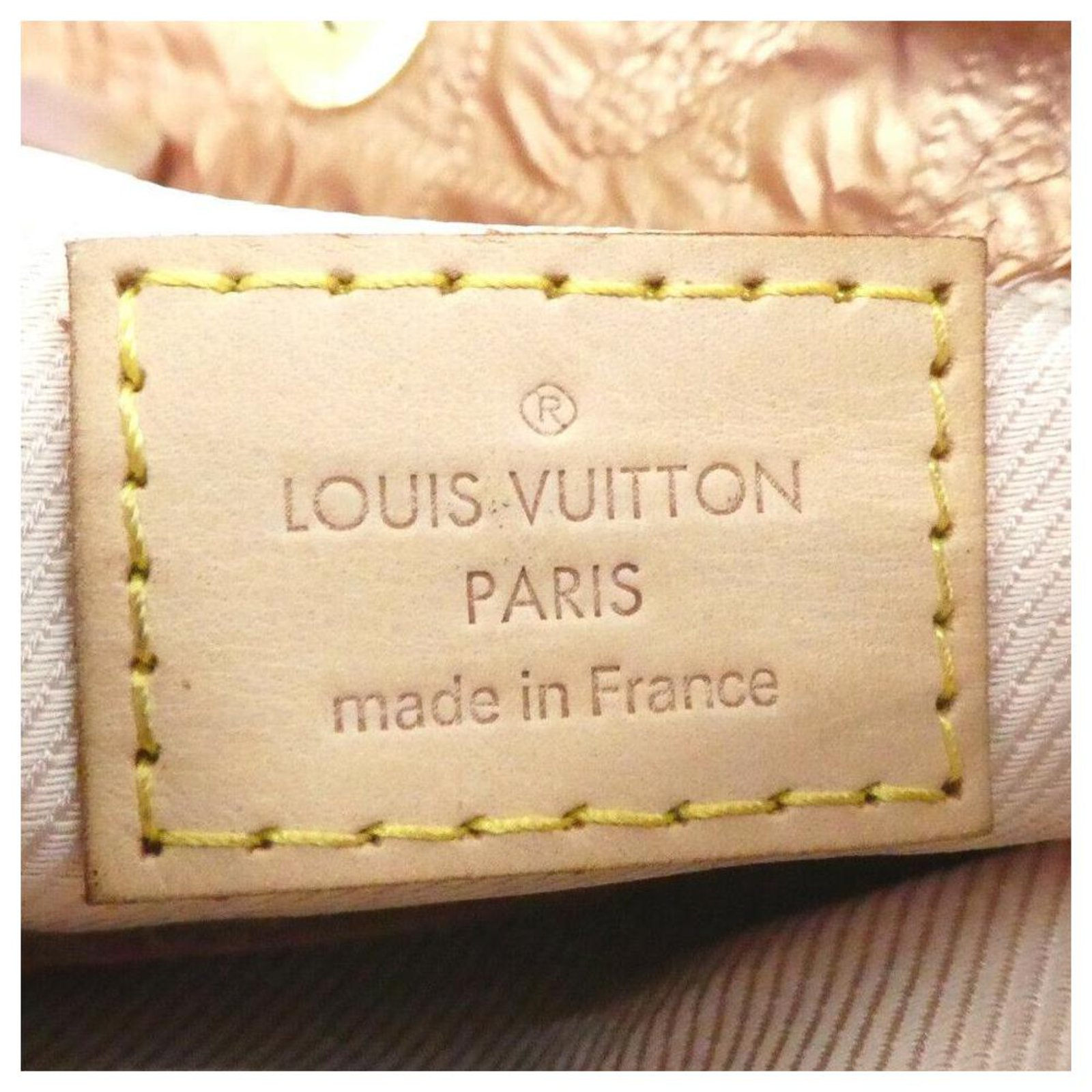 Louis Vuitton Clutch Saumon Monogram Limelight en oro rosa Cuero Oro blanco  ref.291729 - Joli Closet