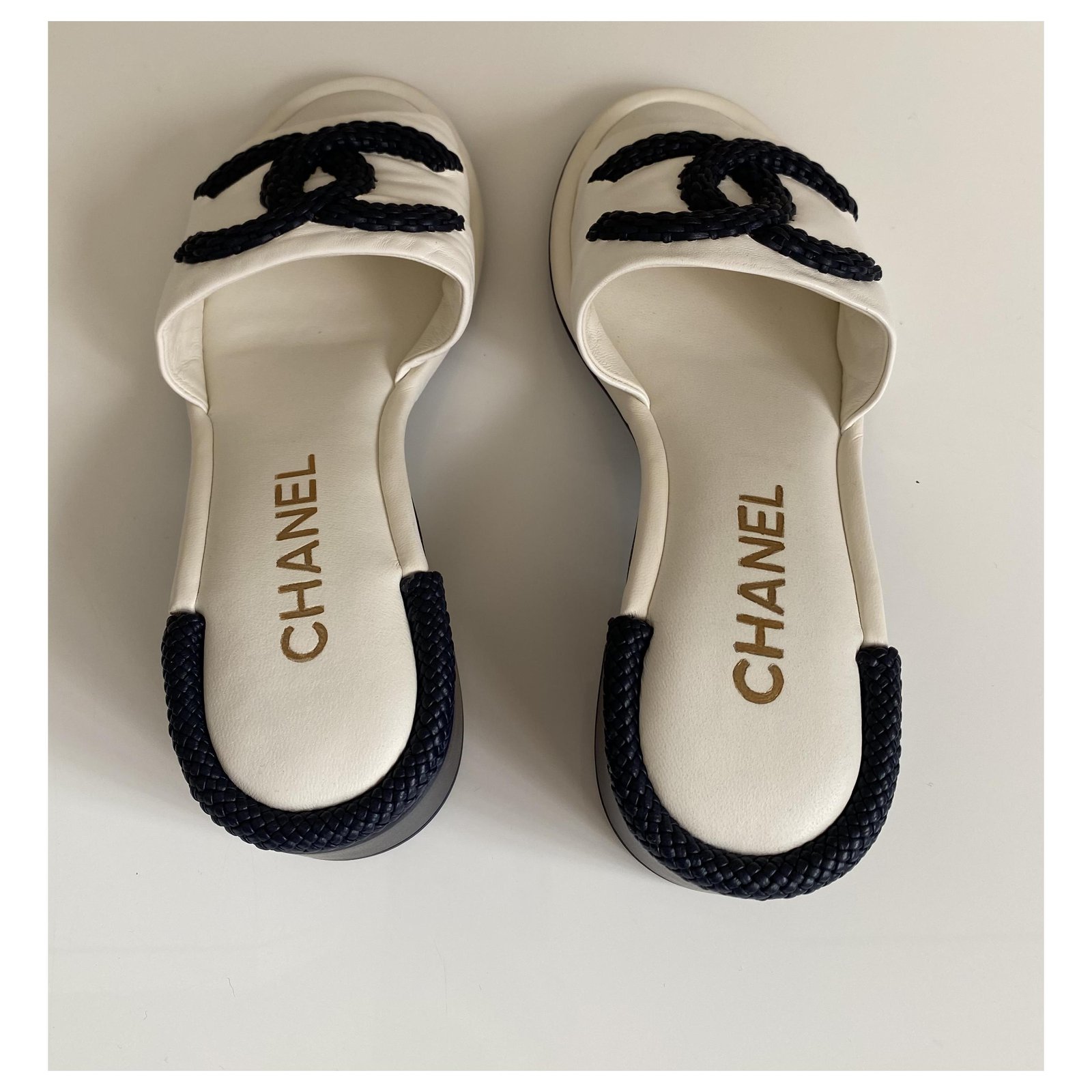 Chanel silver leather ballet - Gem