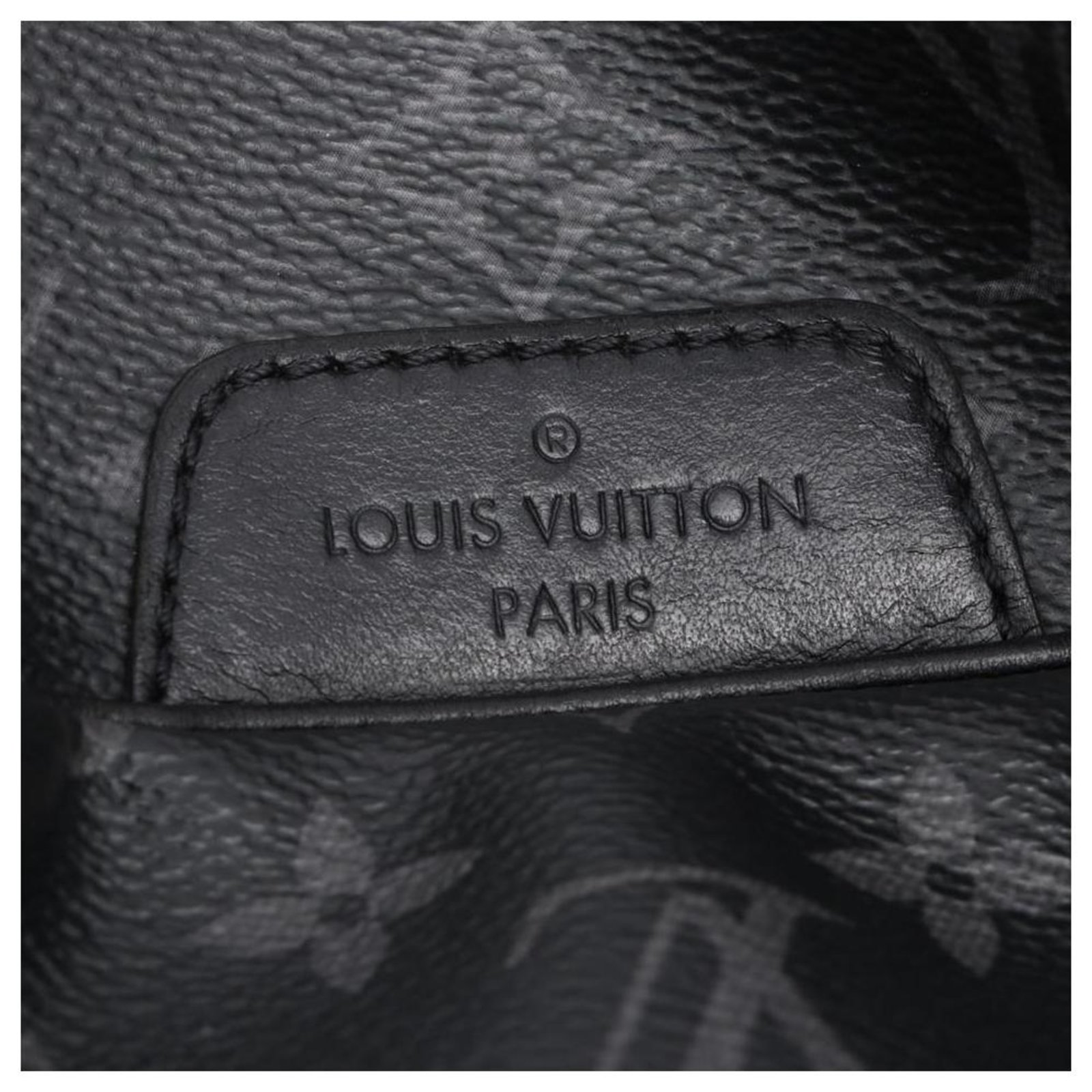 Louis Vuitton Monogram Eclipse Discovery Bumbag - Black Waist Bags, Bags -  LOU768444