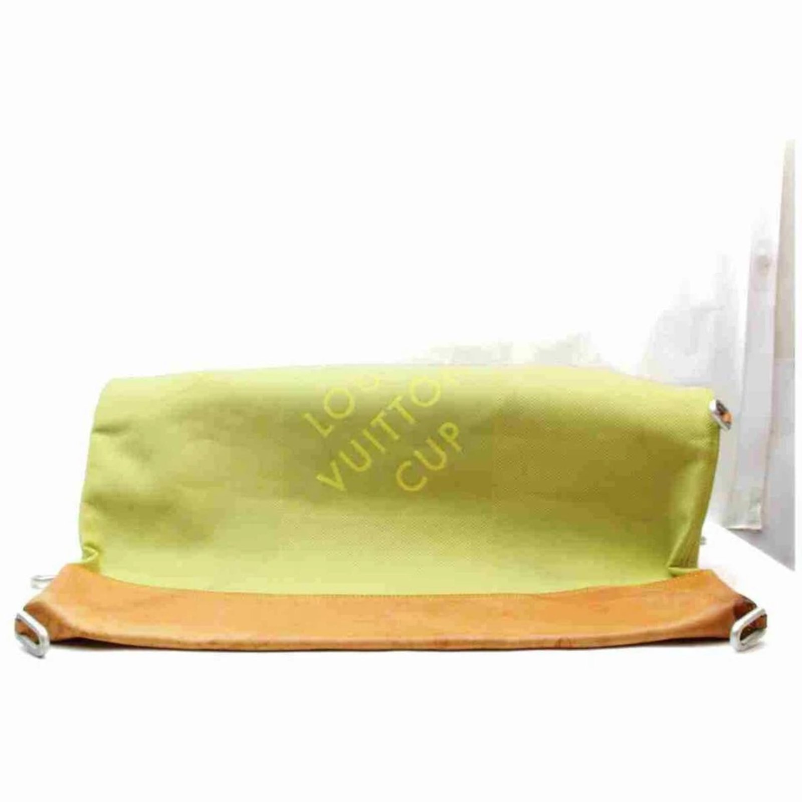 Louis Vuitton Limited Edition LV Cup Jaune Green Damier Geant Cube Duffle  Leather Nylon ref.293645 - Joli Closet