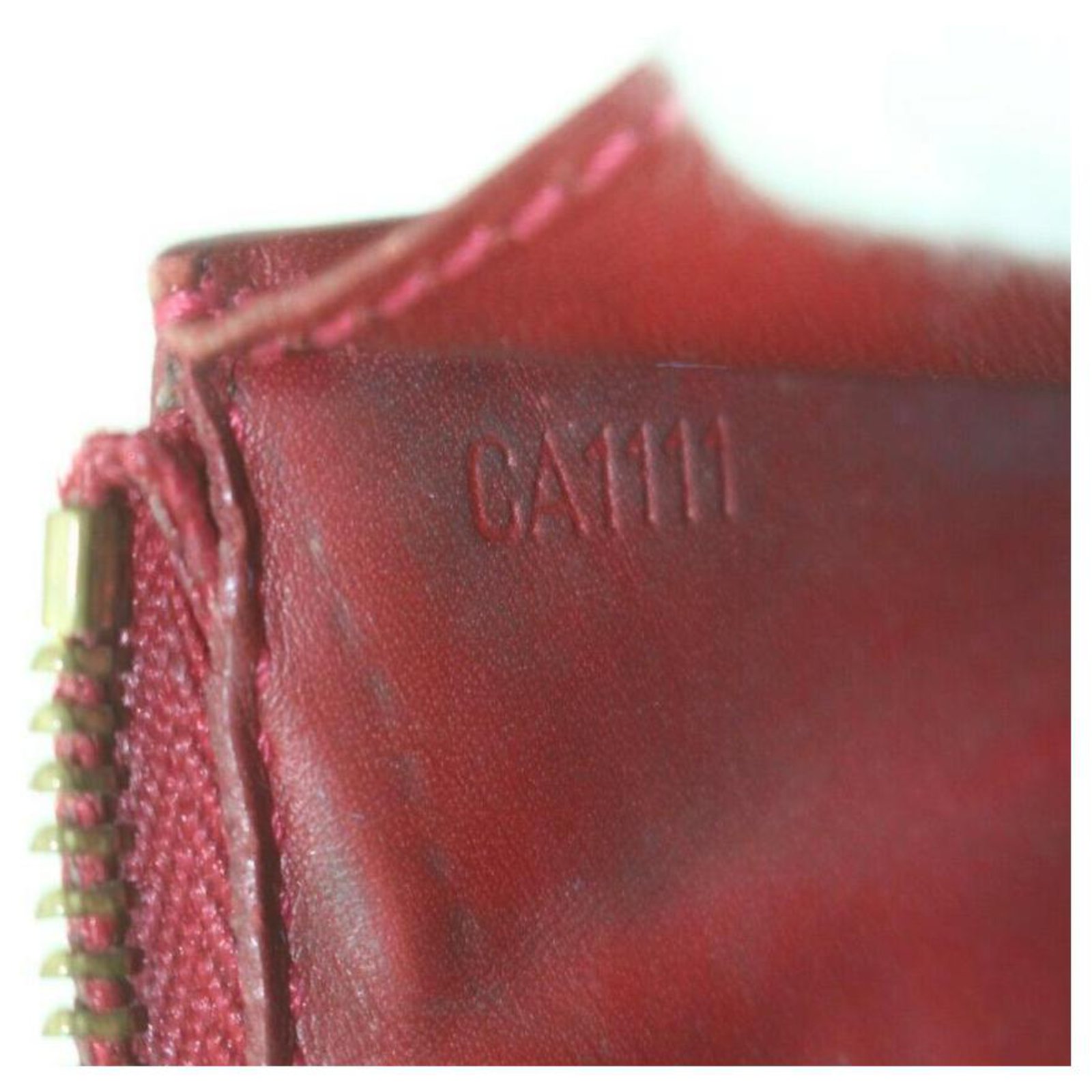 Louis Vuitton Monogram Vernis Pochette Cles Coin Purse Keychain Red  ref.293748 - Joli Closet