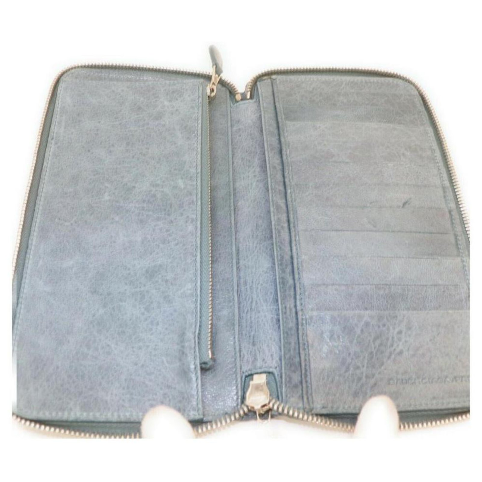 Louis Vuitton Balenciaga Blue Leather Arena Zippy Wallet Long Zip Around  861786 ref.293755 - Joli Closet