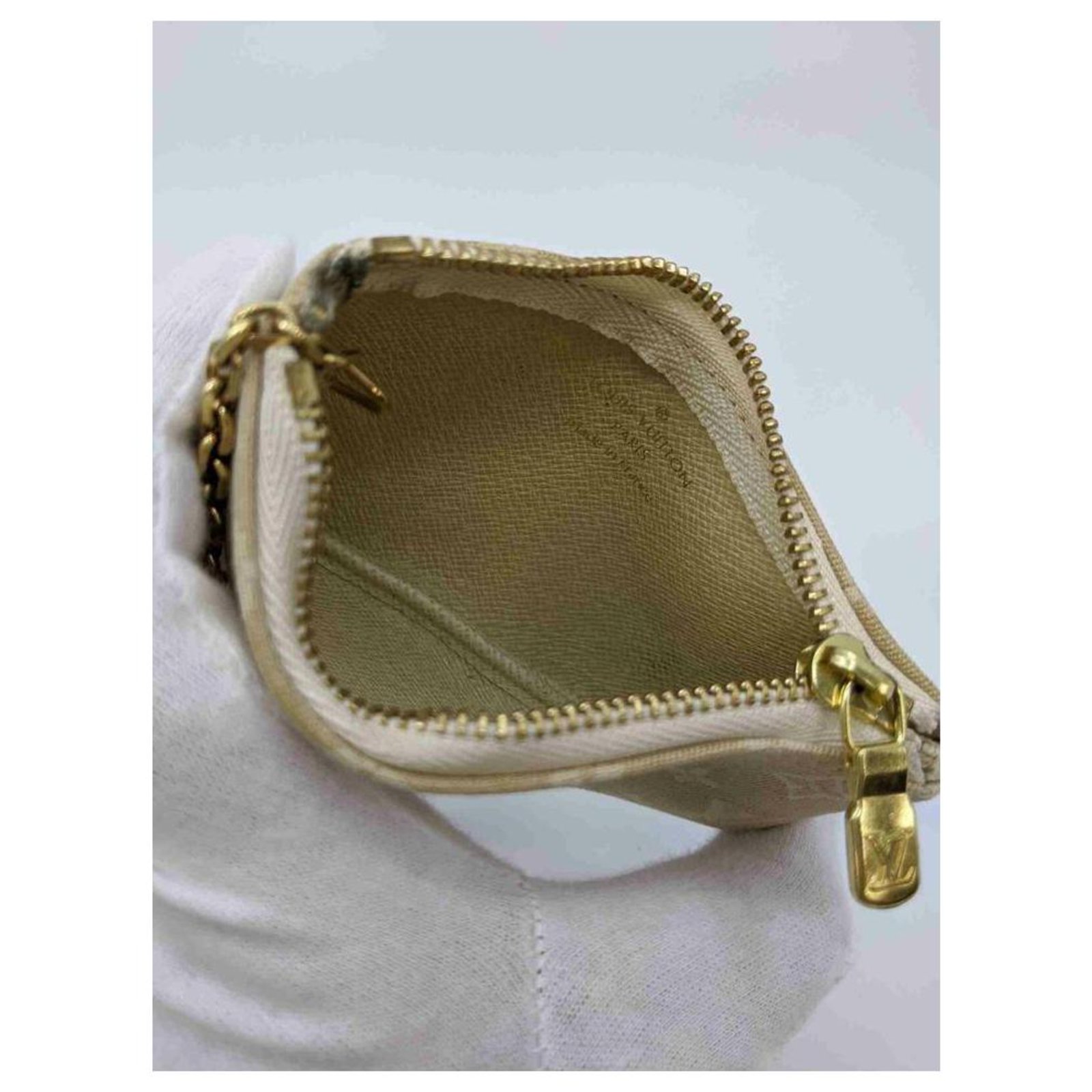 Louis Vuitton Beige Cream Monogram Mini Lin Key Pouch Pochette Cles  Keychain Metal ref.293951 - Joli Closet