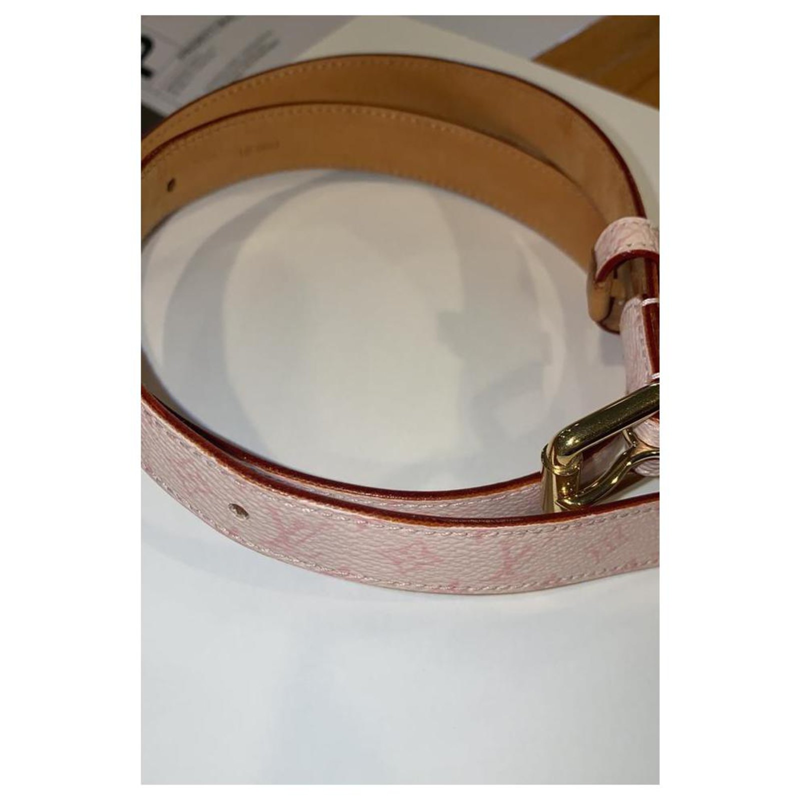Louis Vuitton Ultra Rare Cherry Blossom Pink Monogram Belt 70/28 ref.294086  - Joli Closet