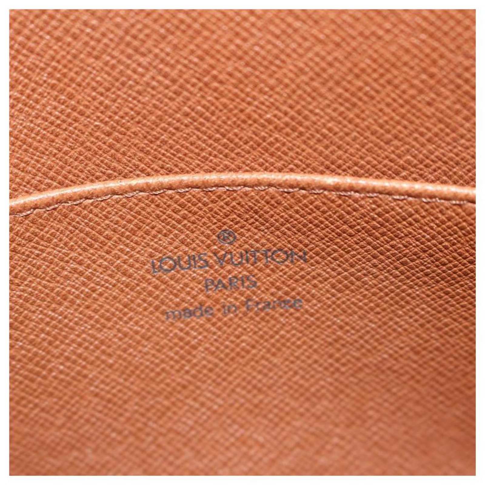 Louis Vuitton Brown Epi Pochette Homme Clutch ref.294211 - Joli Closet