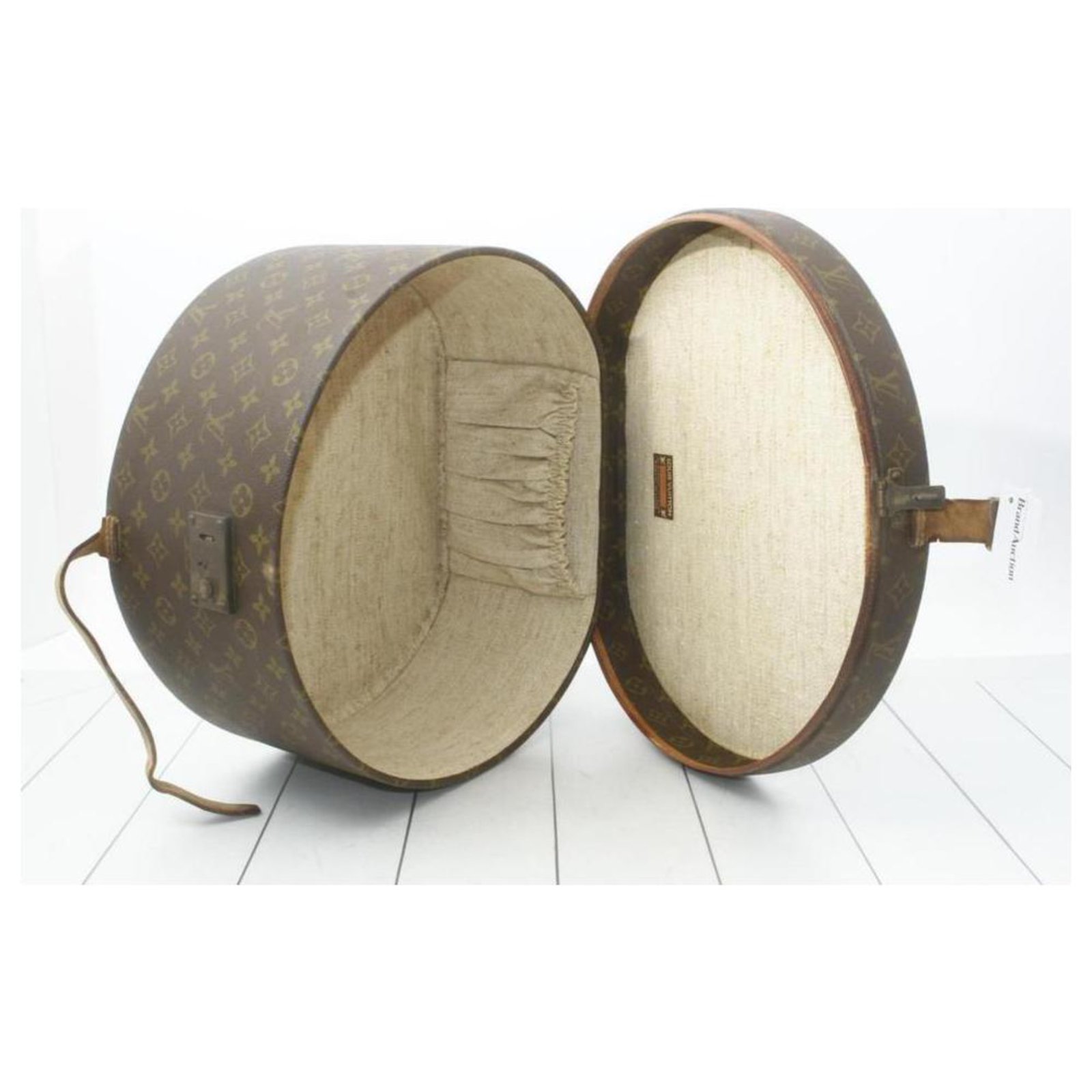 Louis Vuitton Boite Chapeau Monogram Hat Box 40 Leather ref.294507 - Joli  Closet