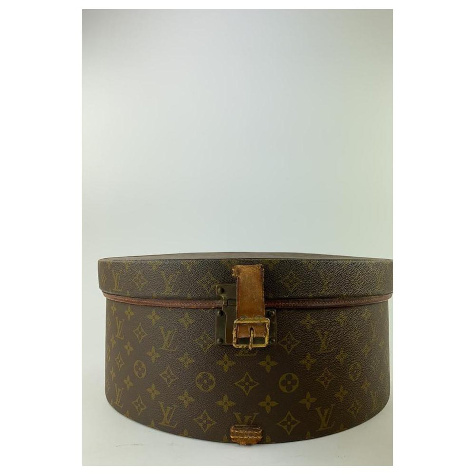 Louis Vuitton Boite Chapeau Monogram Hat Box 40 Leather ref.294507 - Joli  Closet