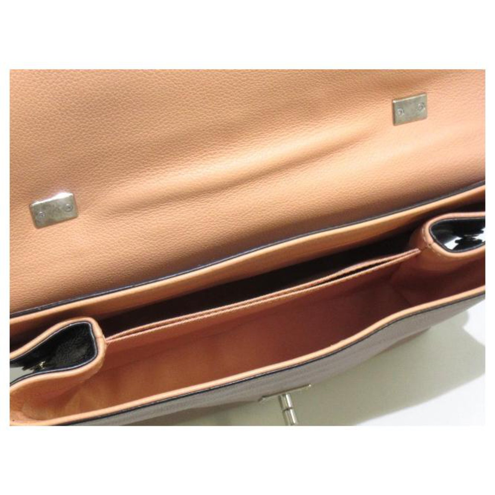 Louis Vuitton LockMe II BB Leather ref.295251 - Joli Closet