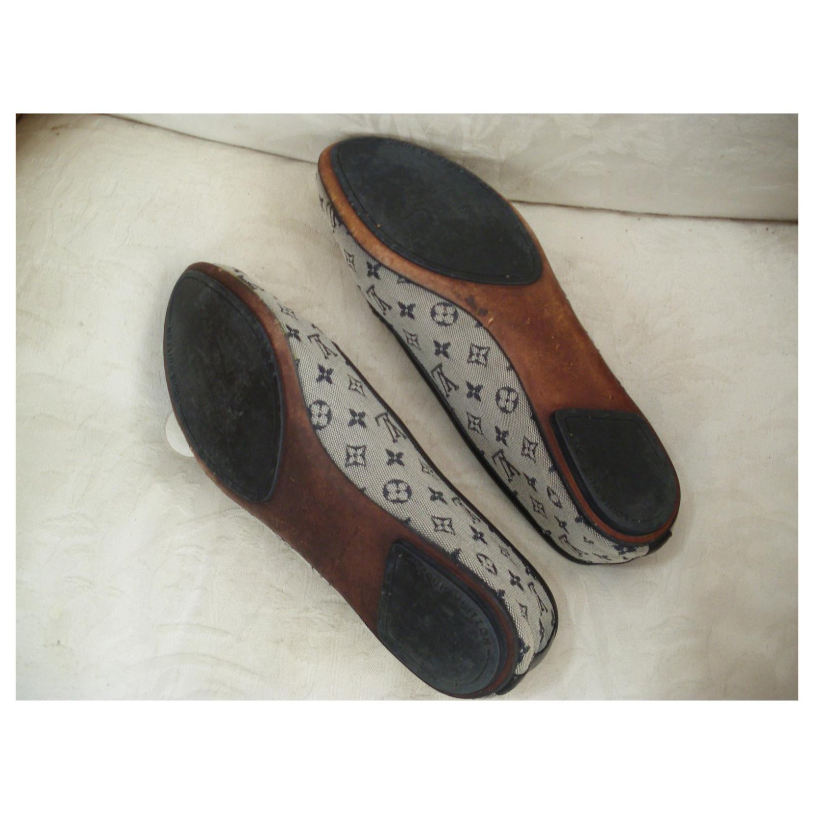 Louis Vuitton Ballet flats Cloth ref.295663 - Joli Closet