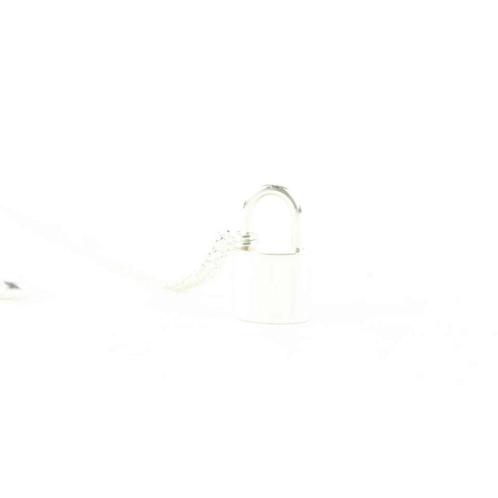 Colar corrente cordão cadeado Louis Vuitton LV
