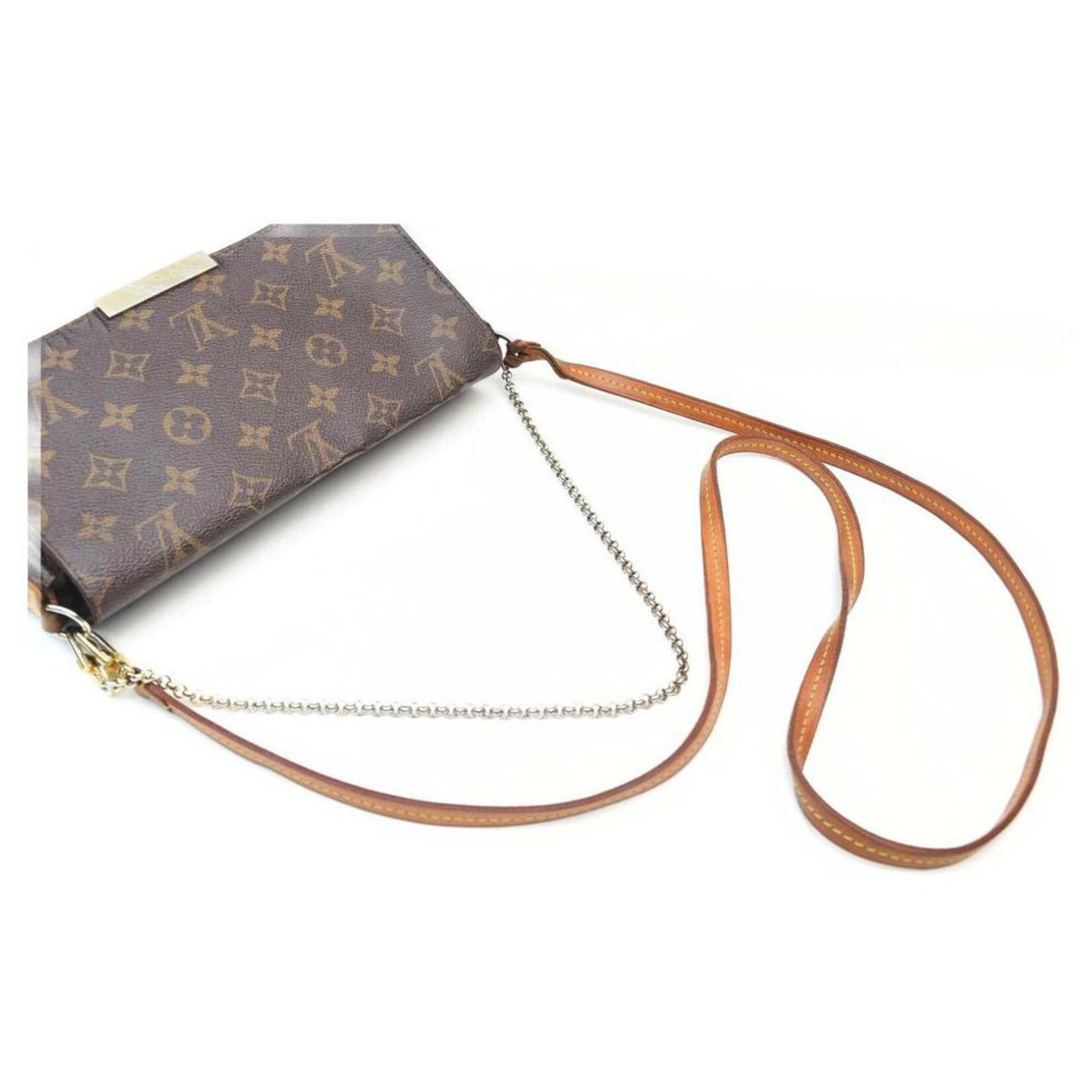 Louis Vuitton Monogram Favorite MM Crossbody Flap bag Leather ref