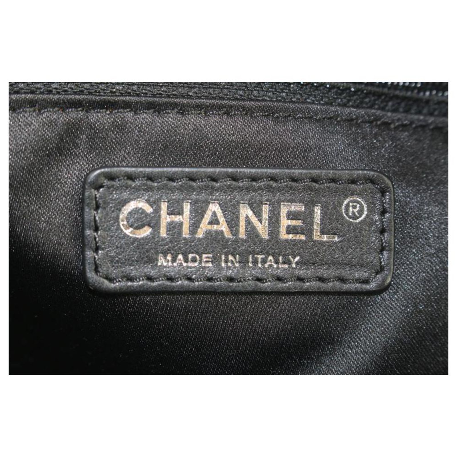 Chanel Iridescent Metallic Silver Python Bowler Chain Boston Bag Leather  ref.298186 - Joli Closet