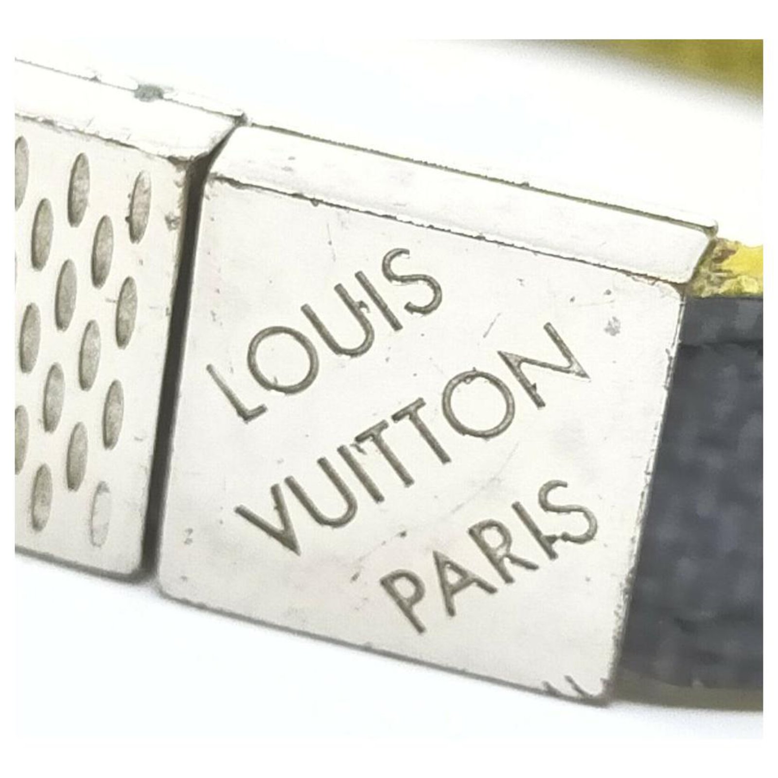 Louis Vuitton Damier Graphite Check It Reversible Bracelet Cuff Bangle  Metal ref.298329 - Joli Closet