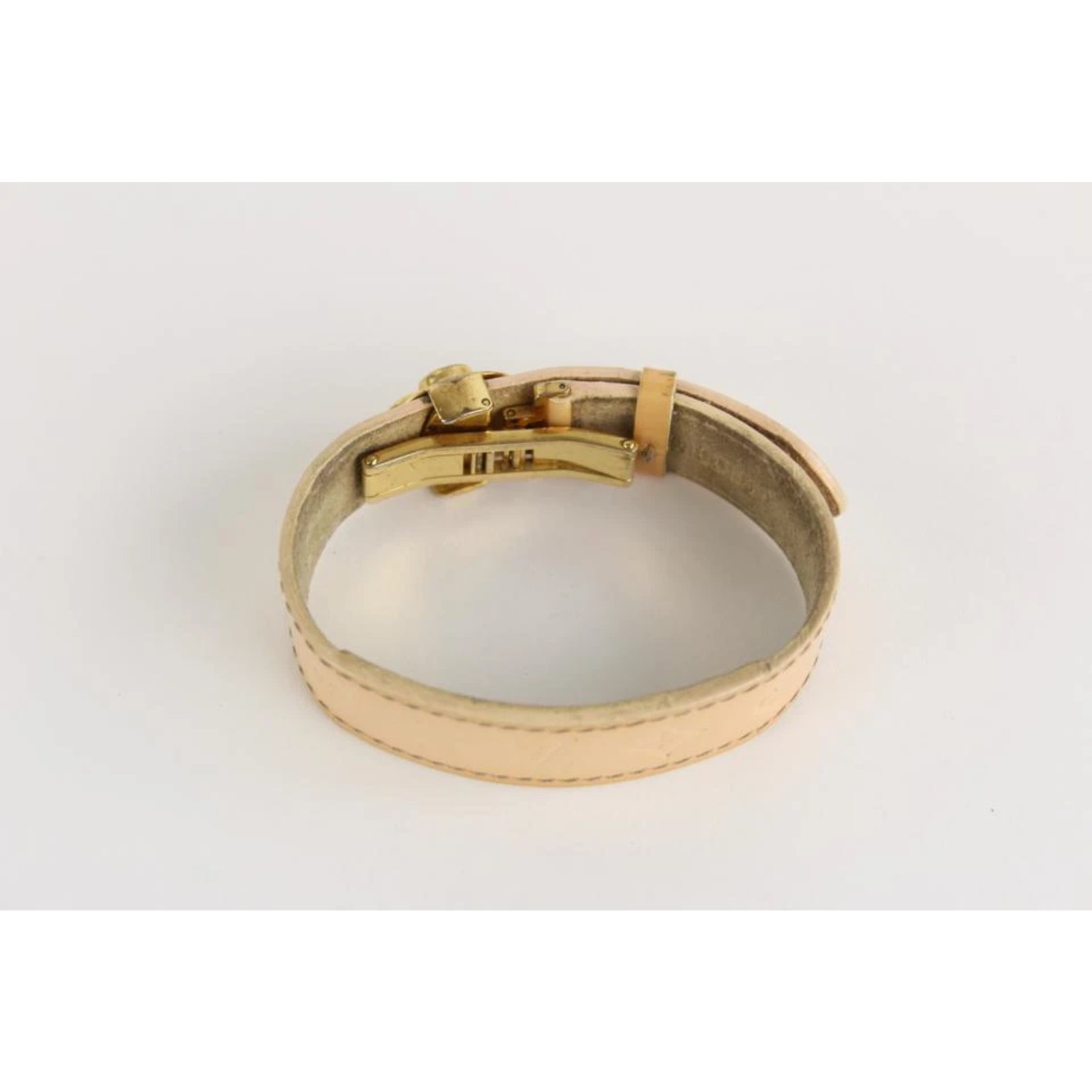 Louis Vuitton Beige Vachetta Leather Lucky Bracelet Bangle Cuff 11lvs1215  ref.298824 - Joli Closet