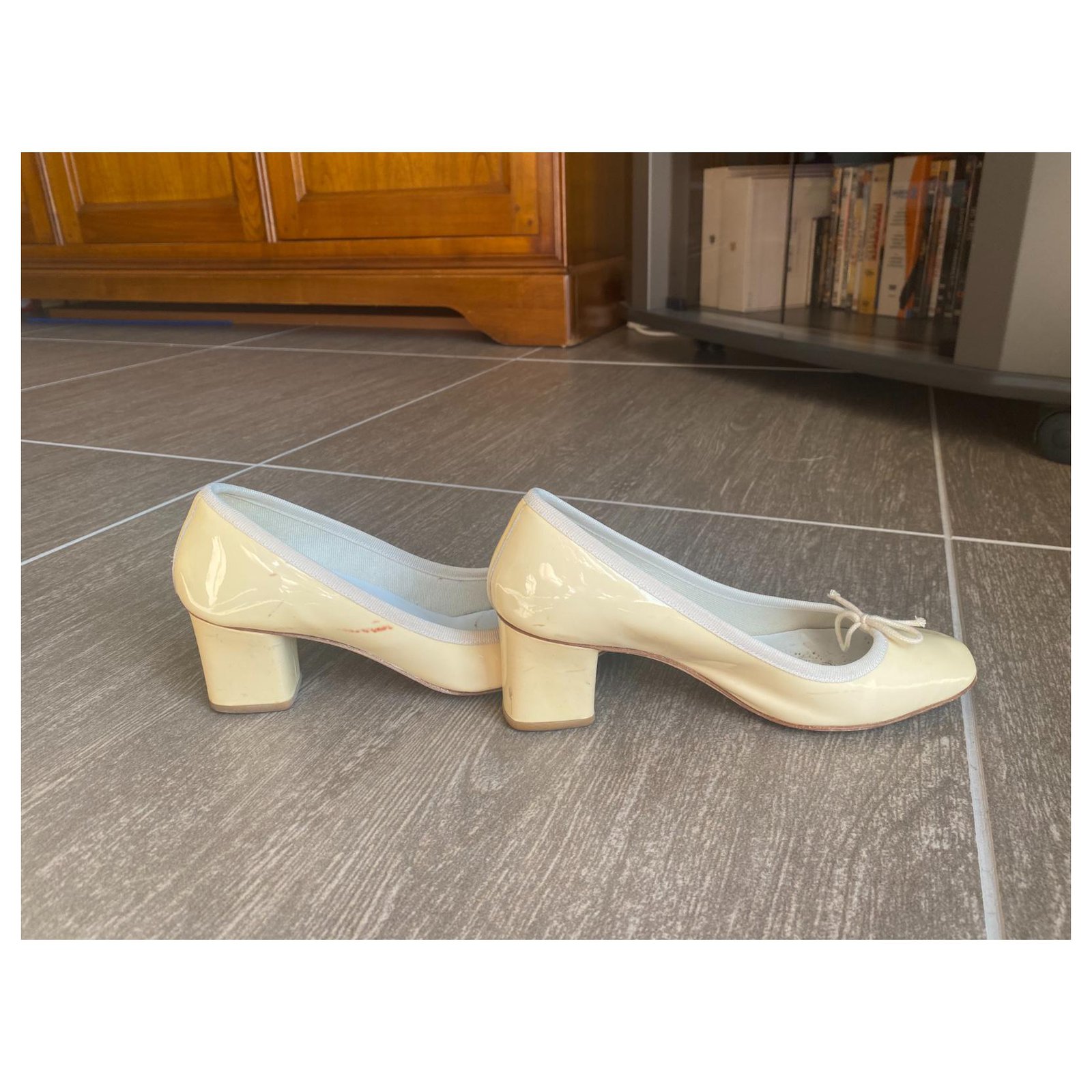 Repetto camille Beige Patent leather ref.299525 - Joli Closet