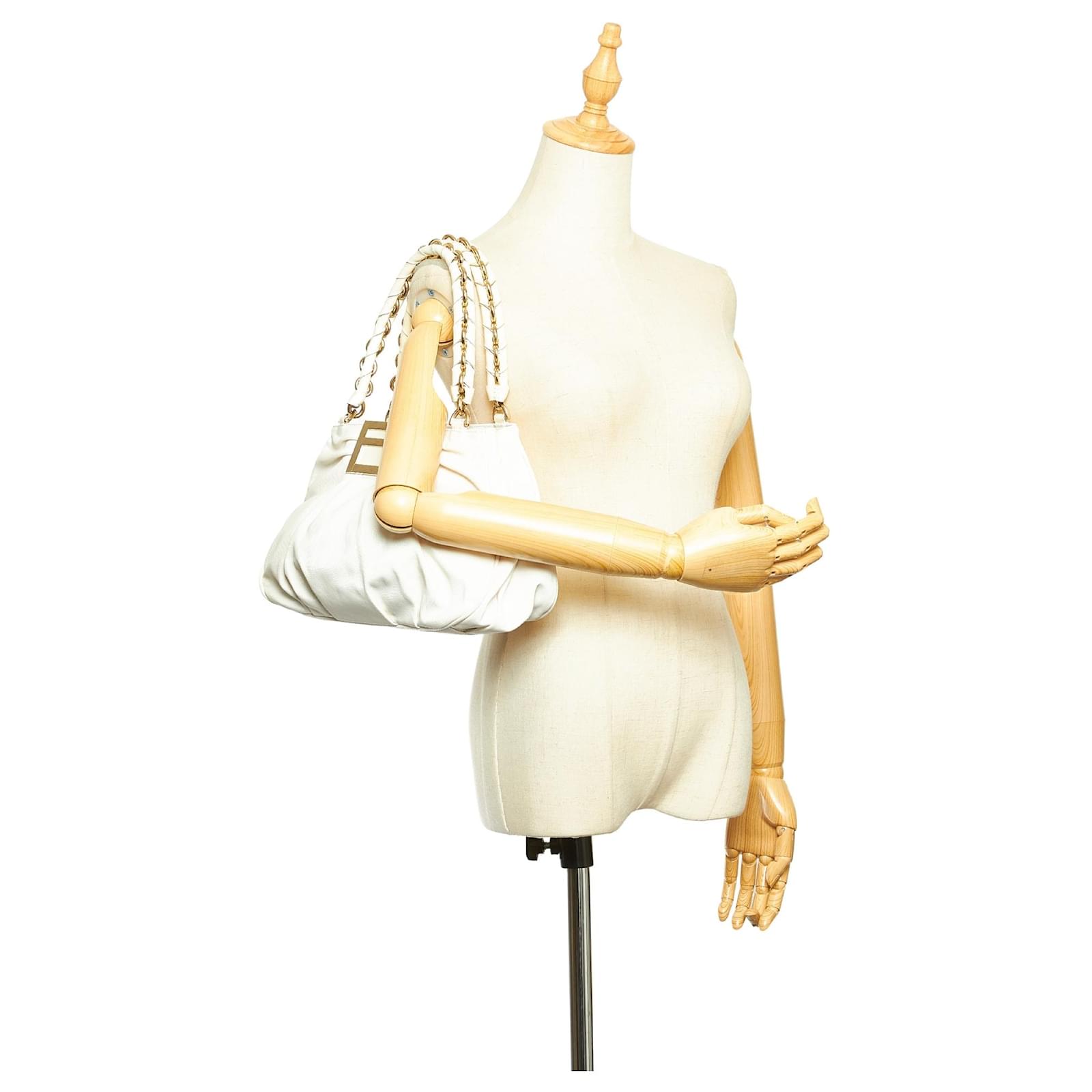 mia leather shoulder bag