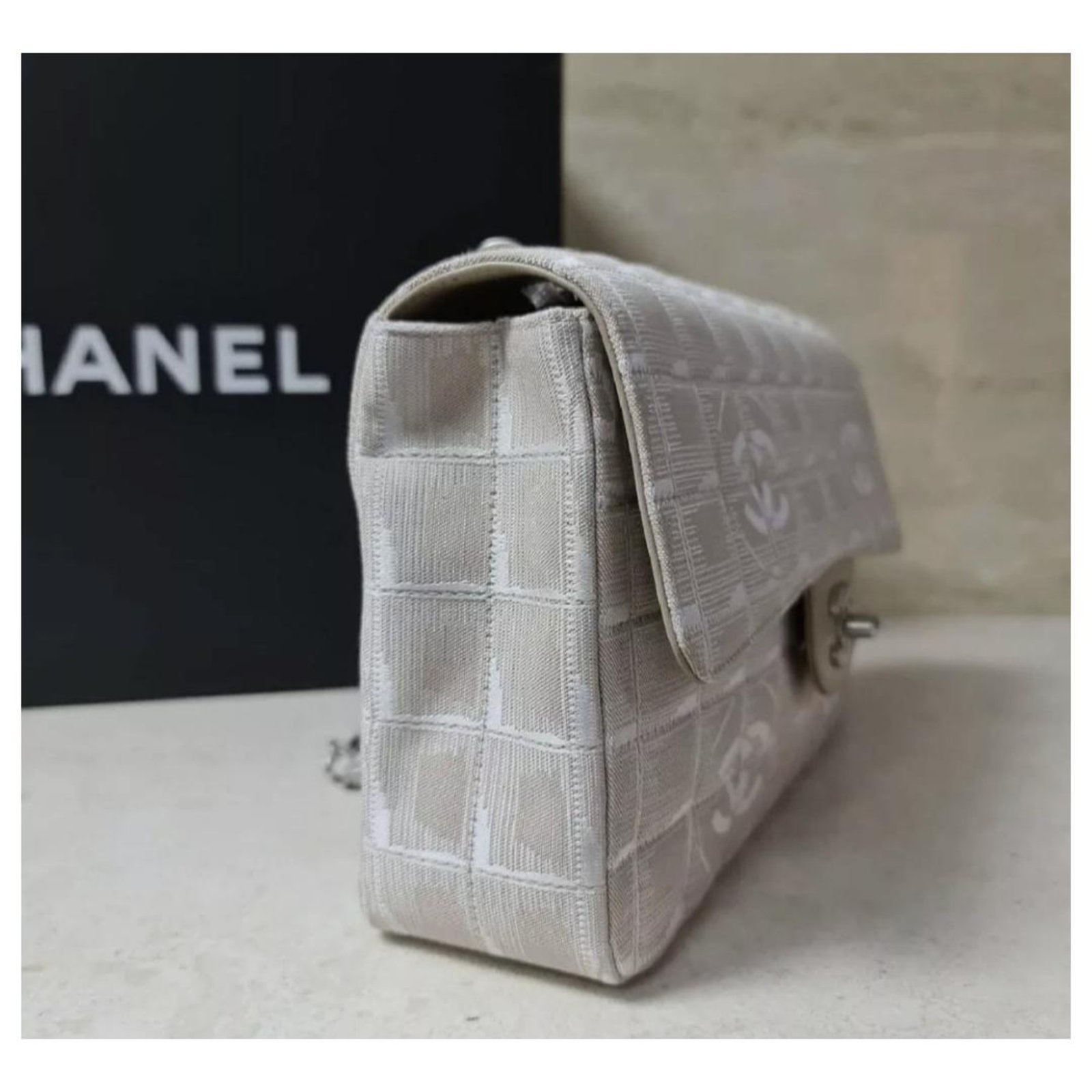 Chanel Classic Flap Travel Line Cc Logo Jacquard 7137 Beige Nylon Shoulder  Bag ref.302543 - Joli Closet
