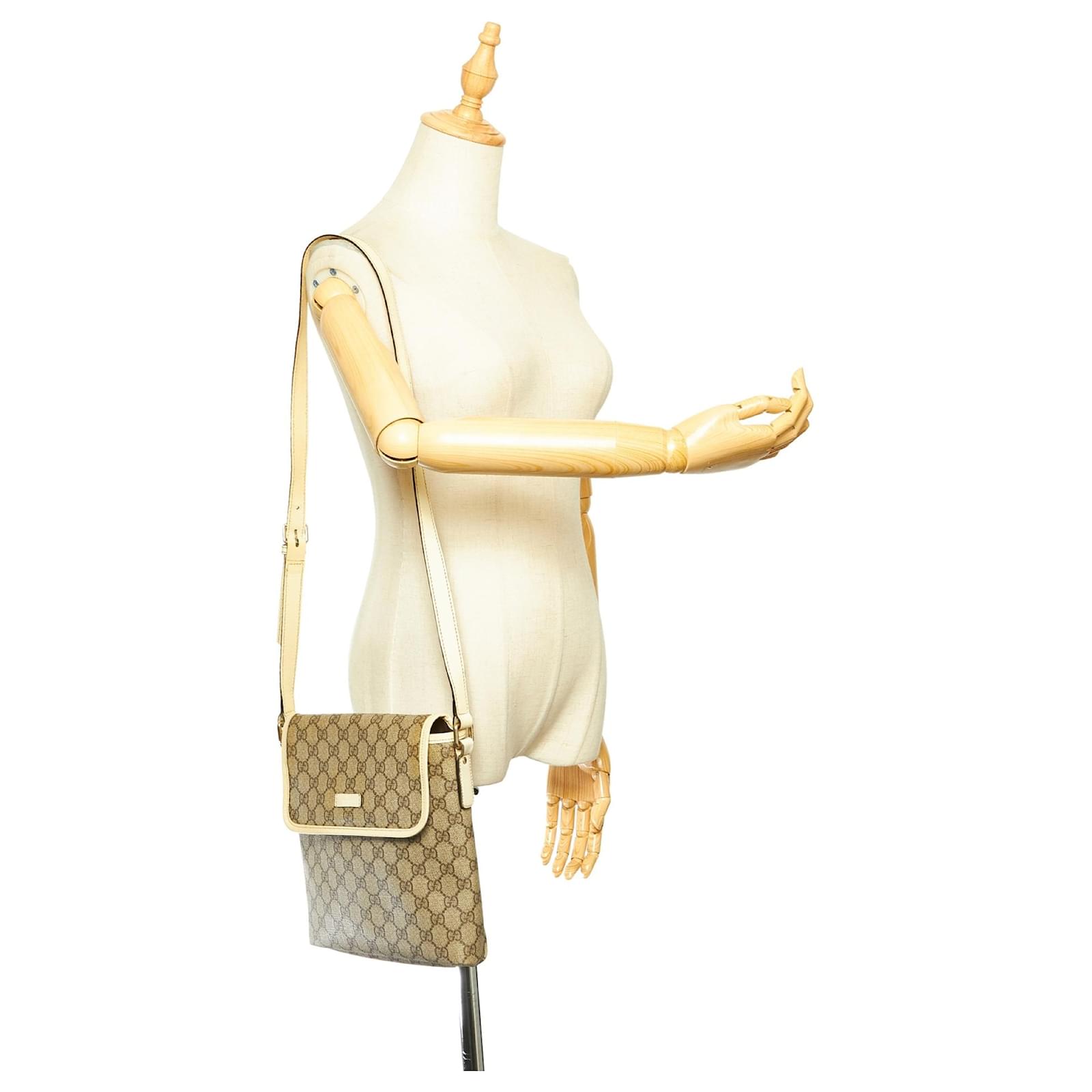 GUCCIカバン Gucci Brown GG Supreme Crossbody Bag White Beige Leather