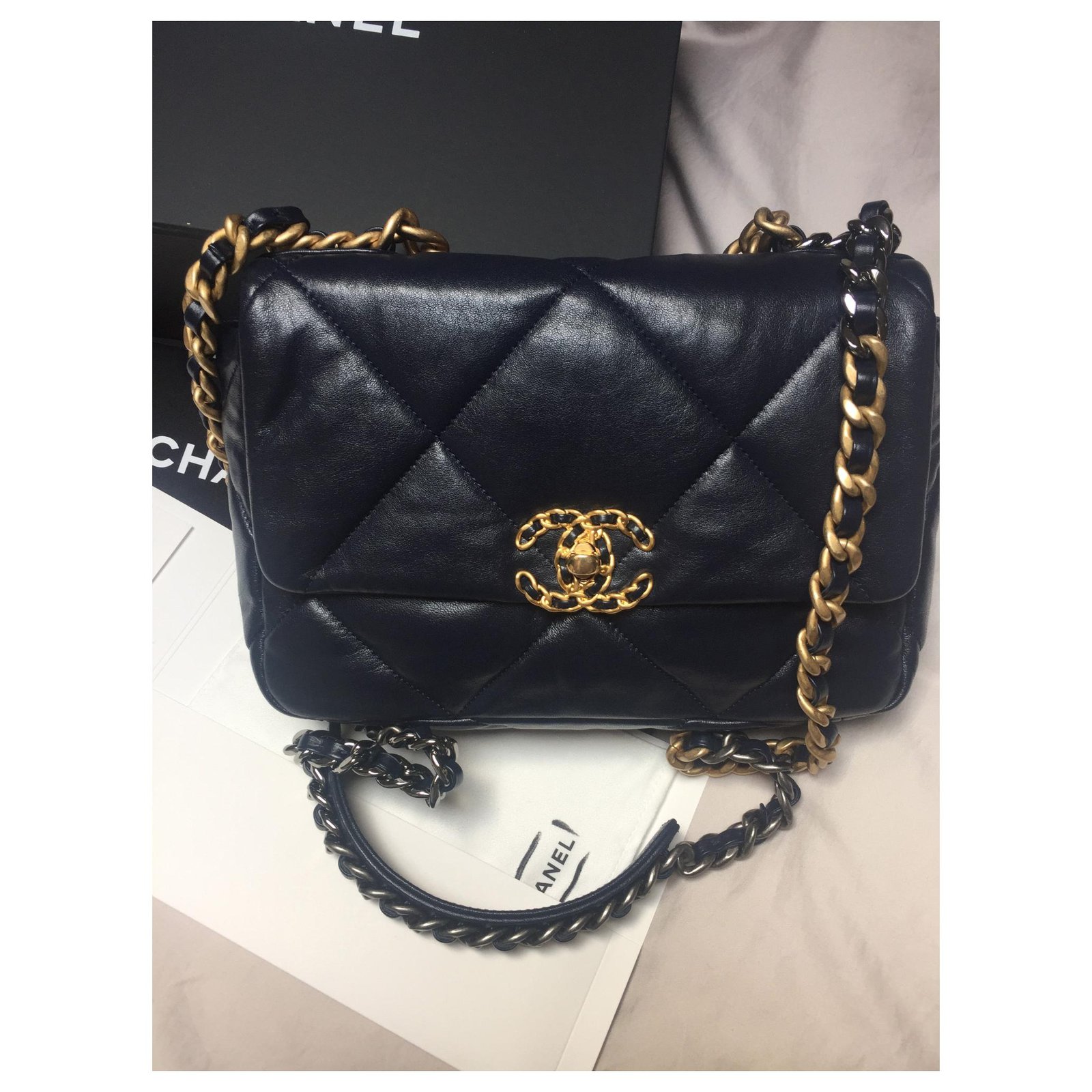 Chanel 19 Bag, Rare and sold out color : Navy