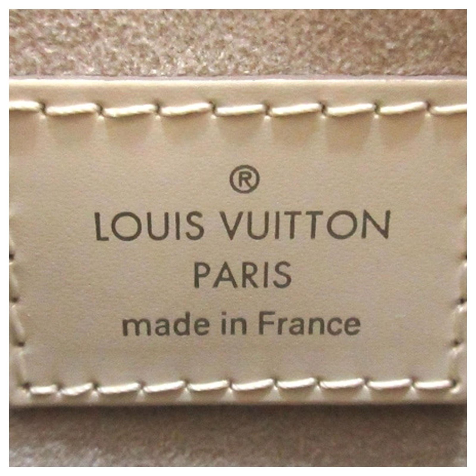 Louis Vuitton White Epi Jasmine Cream Leather ref.304289 - Joli Closet