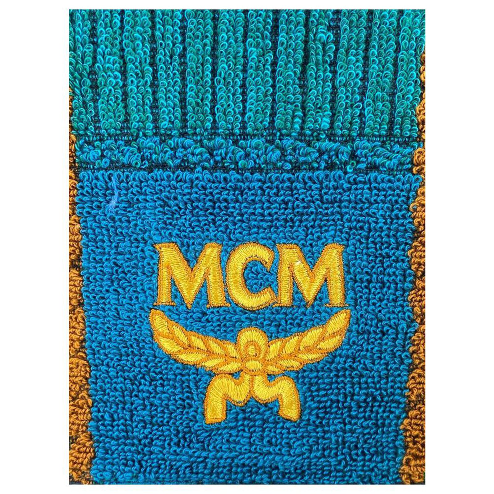 Mcm Ultra Rare Red x Blue Logo Towel Set 10m520
