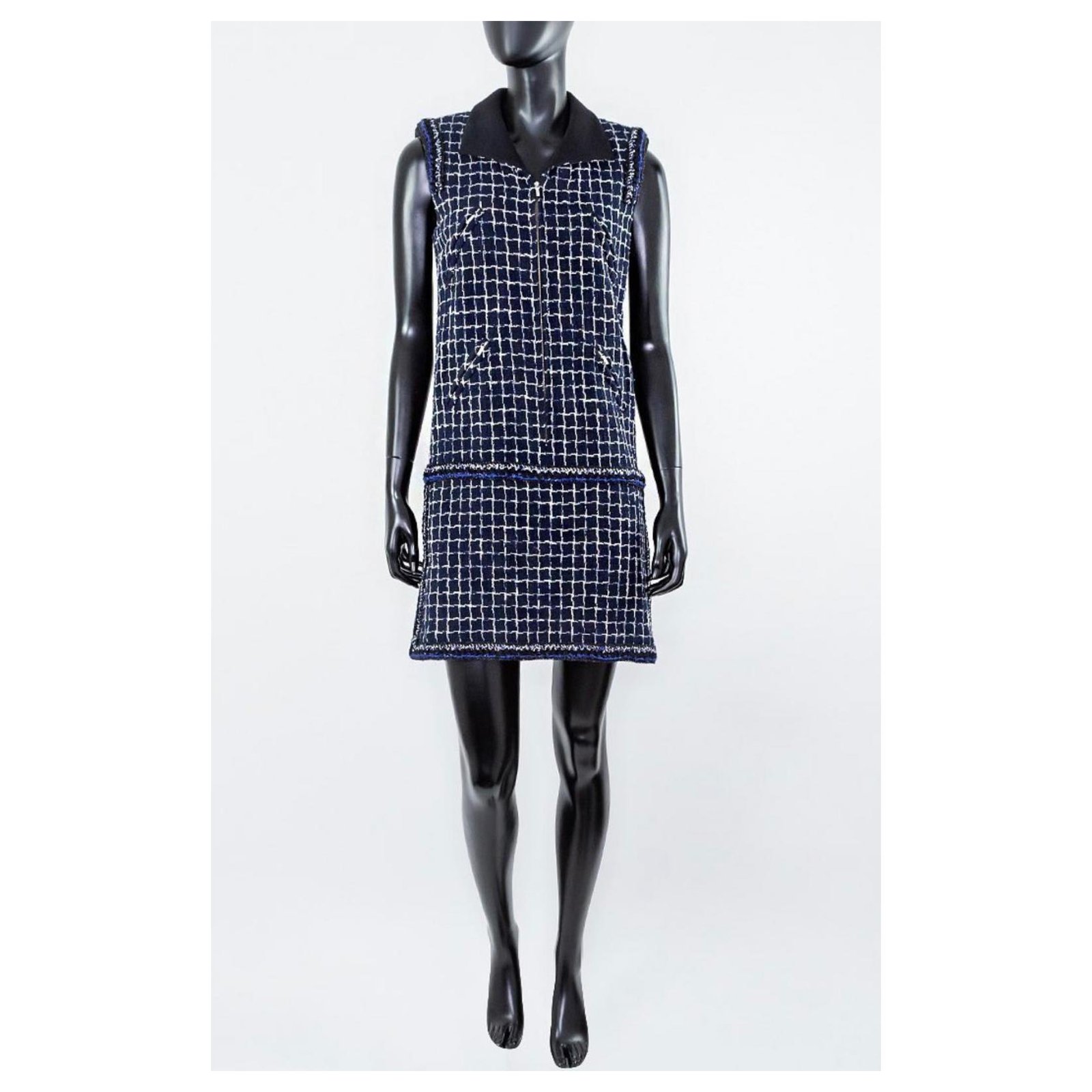 Chanel 8,7K$ Lesage Tweed Dress Navy blue ref.306546 - Joli Closet