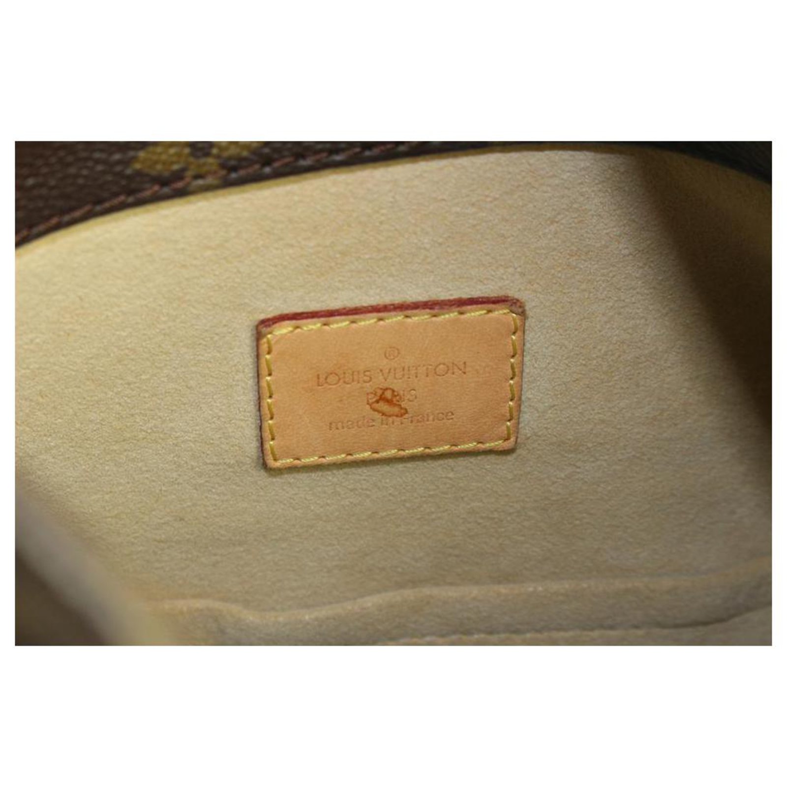Louis Vuitton HARD TO FIND Monogram Artsy MM Hobo Bag Leather ref.306695 -  Joli Closet
