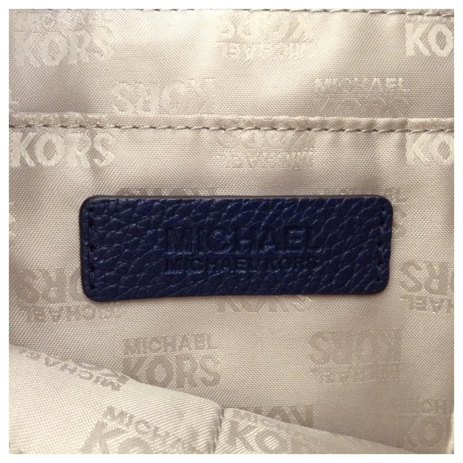 Michael Kors Shoulder bag Navy blue Leather ref.392930 - Joli Closet