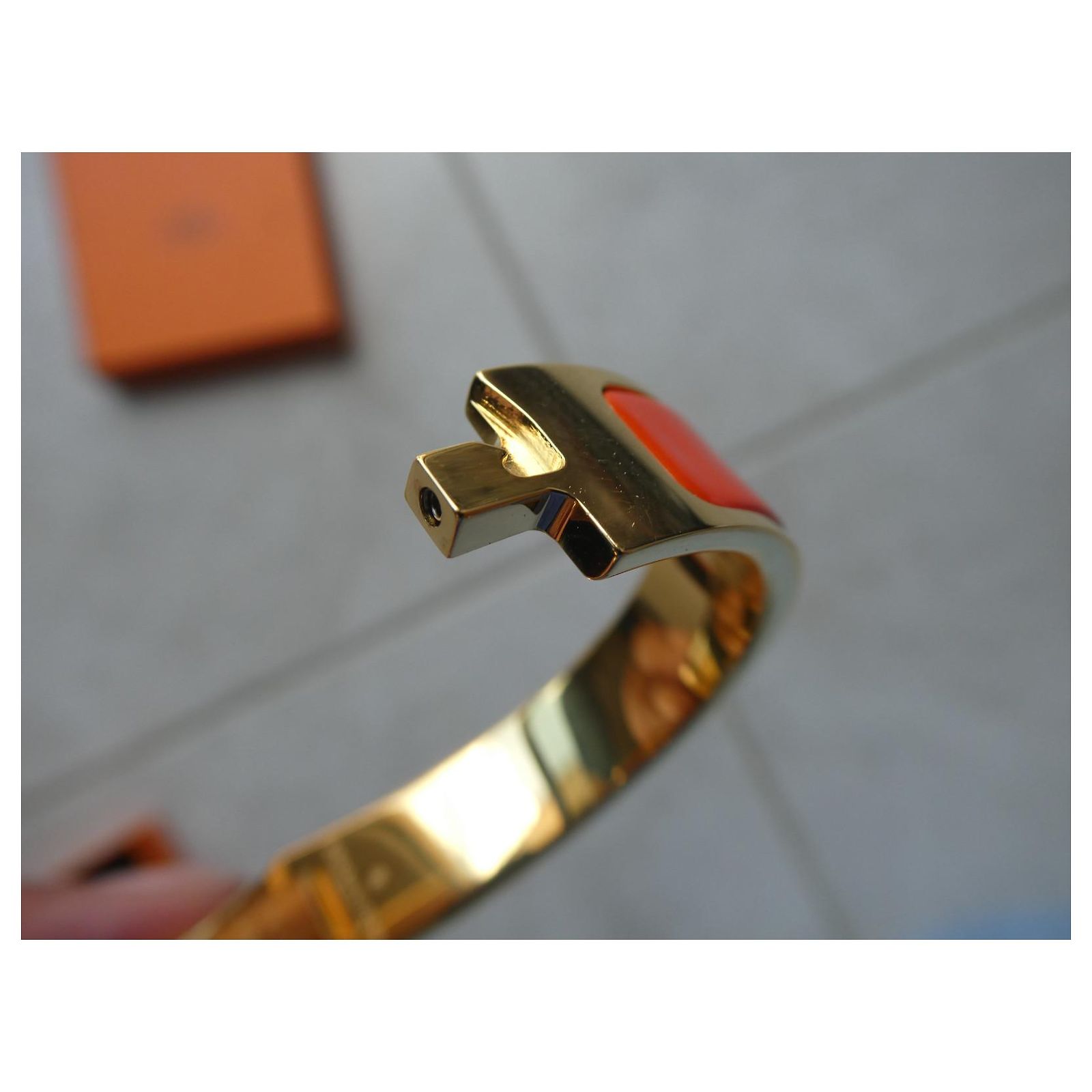 Bracelet Rigide En Métal émaillé Orange Doré - Vintage, Occasion, Fait En France
