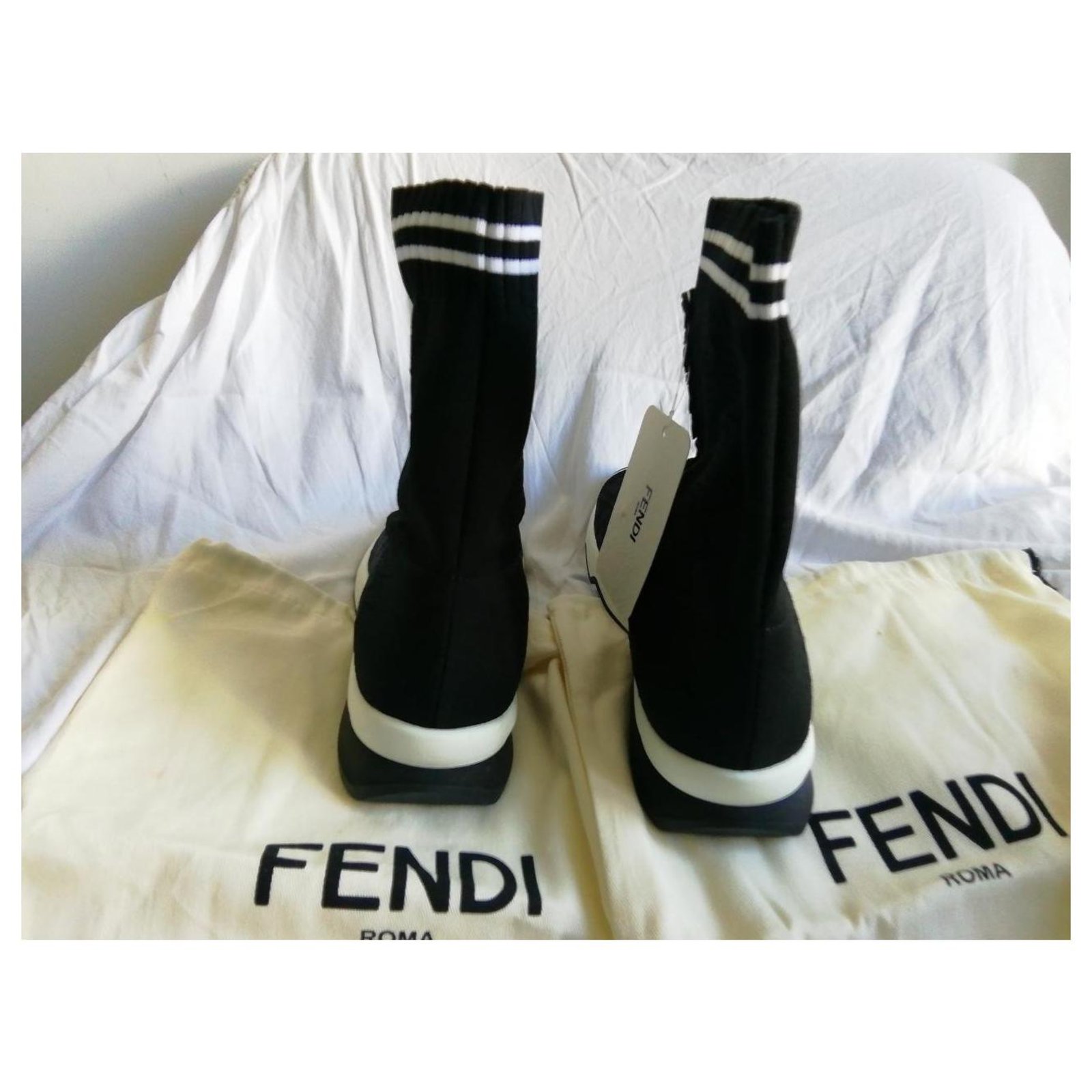 Fendi W.SNEAKER FABRIC RUBBER SOLE Black Synthetic ref.310994 - Joli Closet