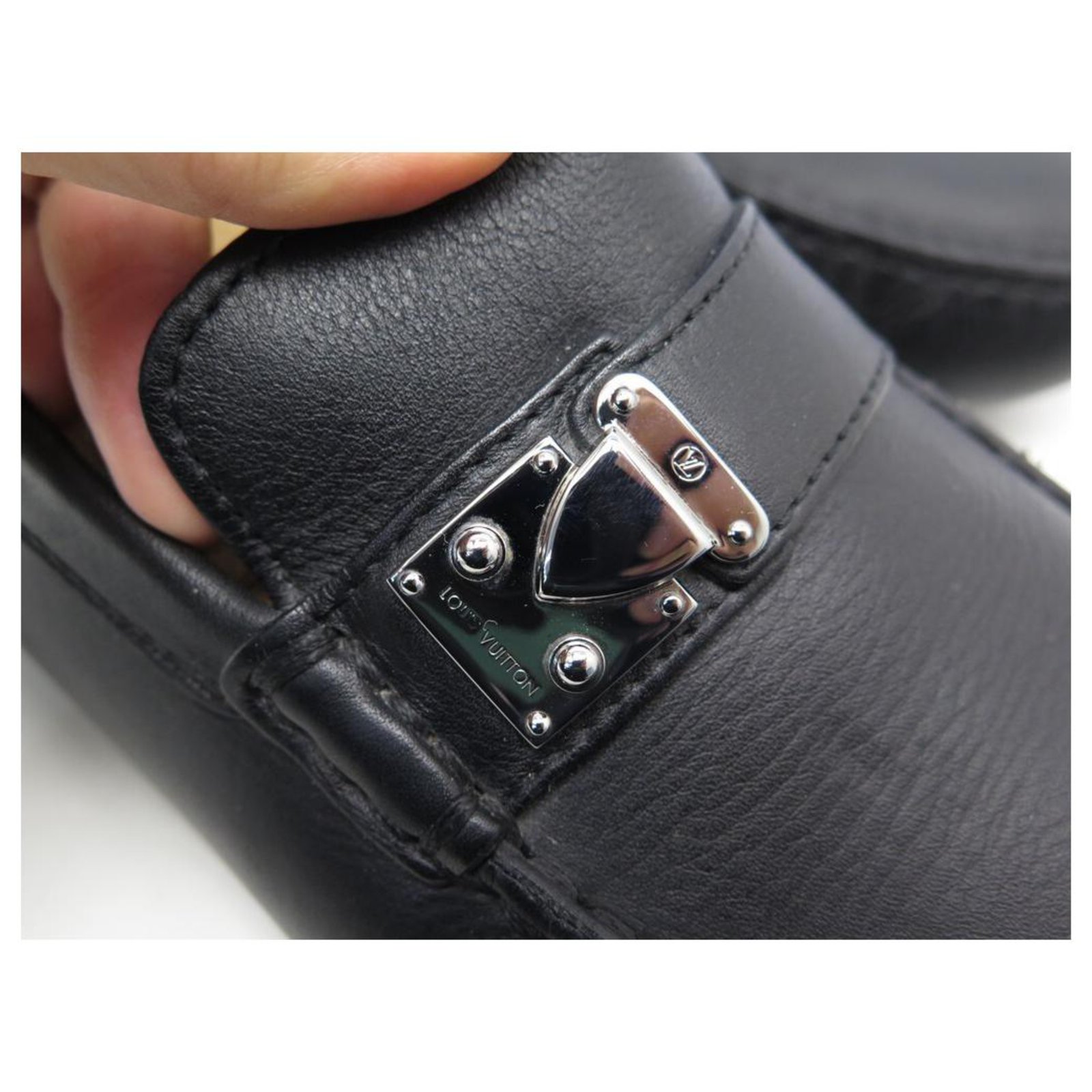 NEW LOUIS VUITTON LOAFERS 9 43 SMALL TRUNK CLASP LOAFERS Black Leather  ref.311147 - Joli Closet