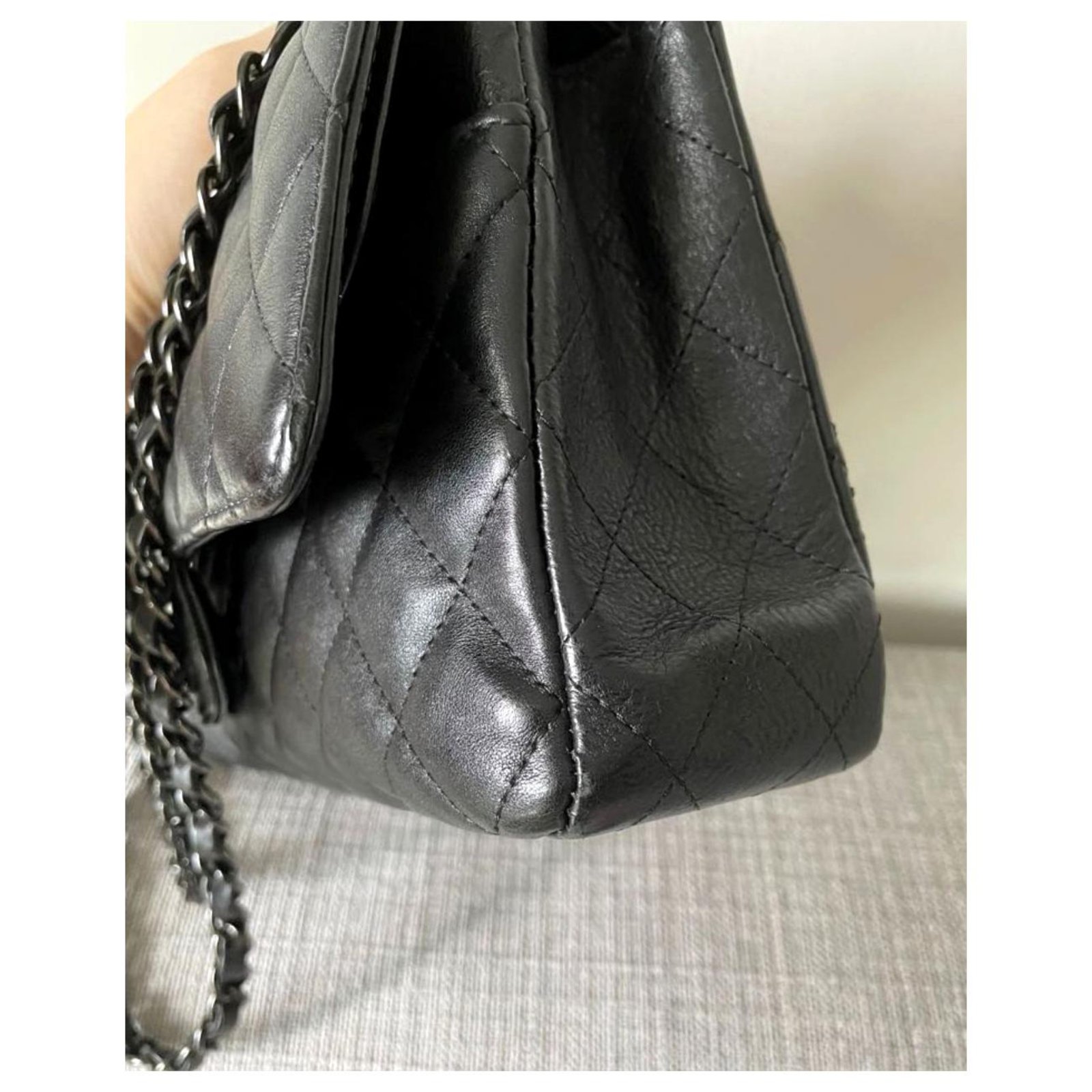Timeless Chanel Black patent leather classic medium flap bag ref.83373 -  Joli Closet