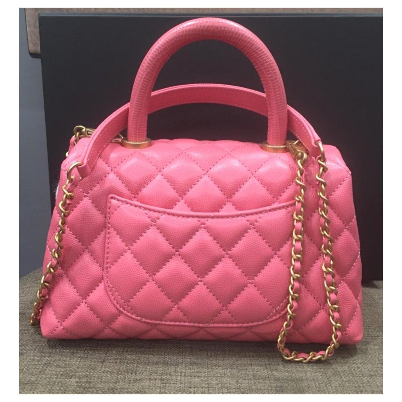 Coco Handle Chanel Handbags Pink Leather ref.981580 - Joli Closet