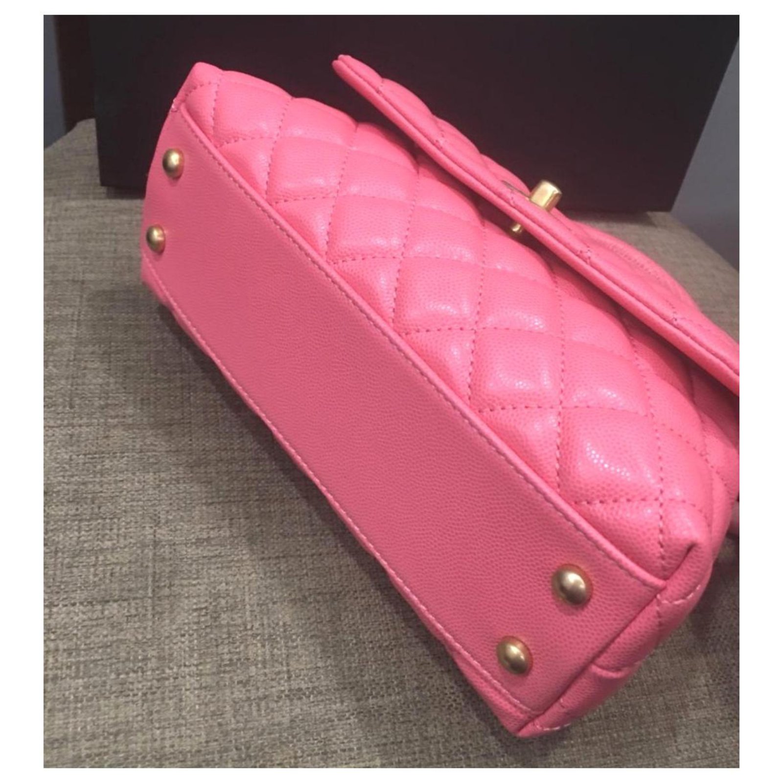 Coco handle leather handbag Chanel Pink in Leather - 32505890