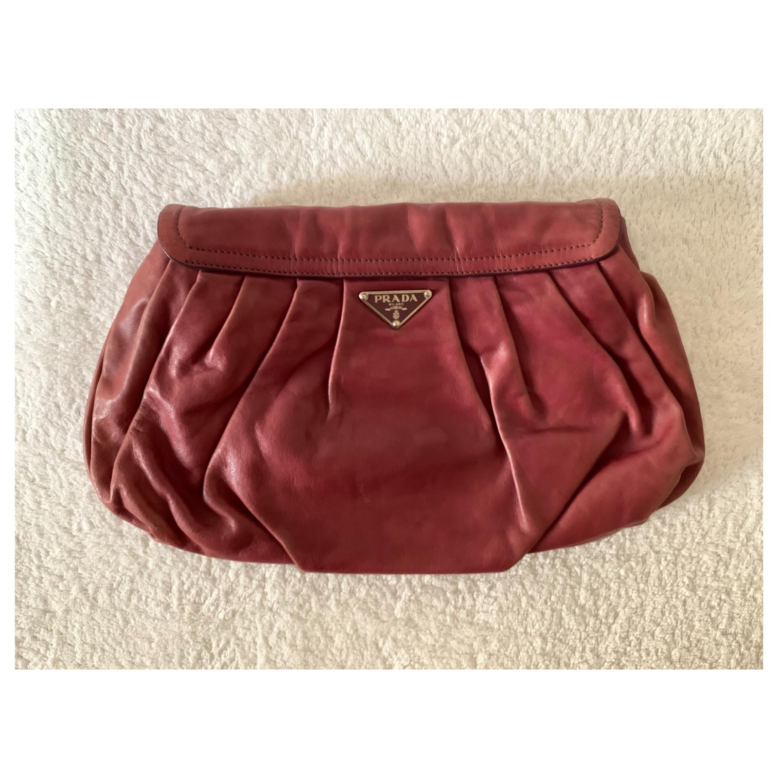 PRADA Red Ostrich Lather Handbag Exotic leather ref.163393 - Joli Closet