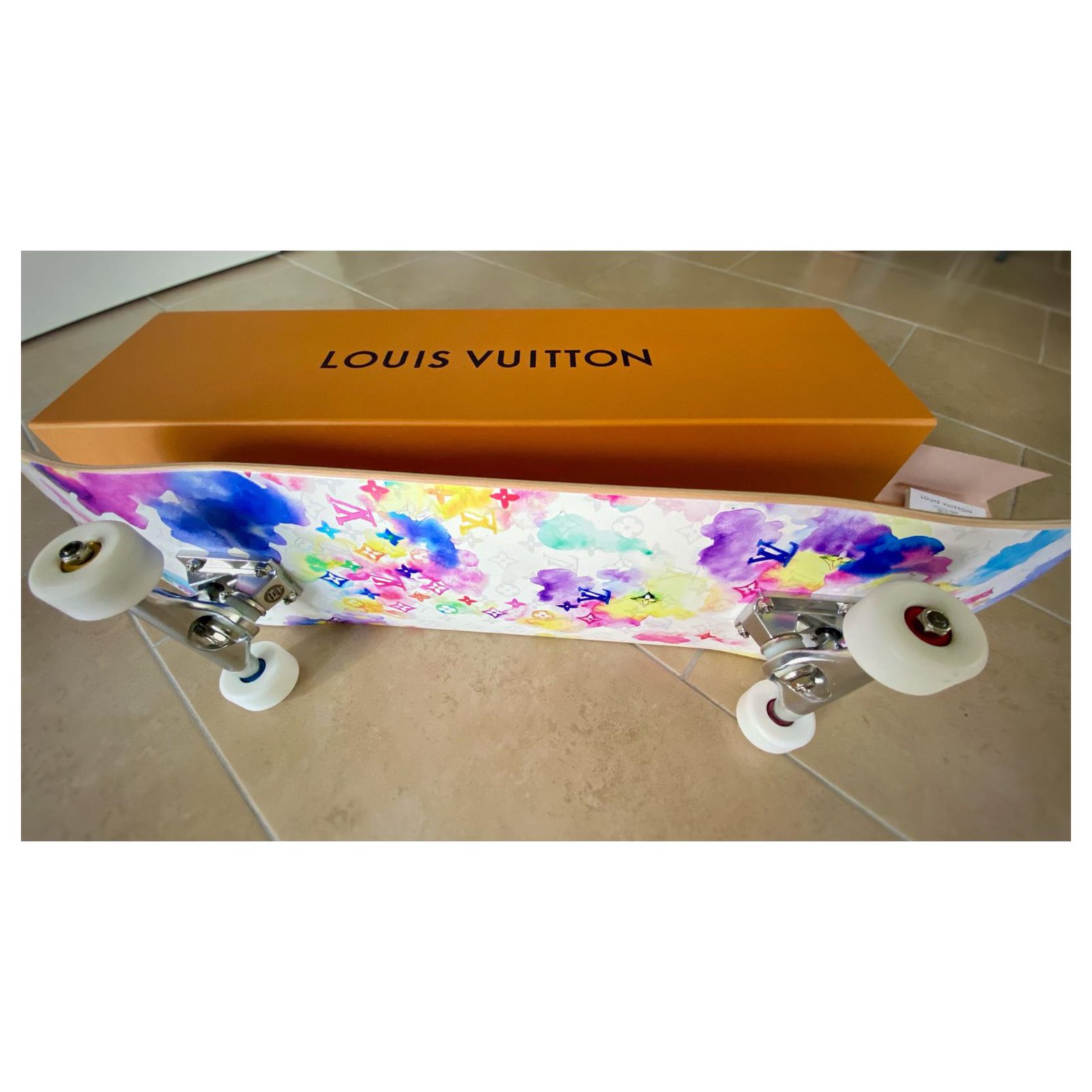 Louis Vuitton, LV Skateboard new Multiple colors ref.315960 - Joli Closet