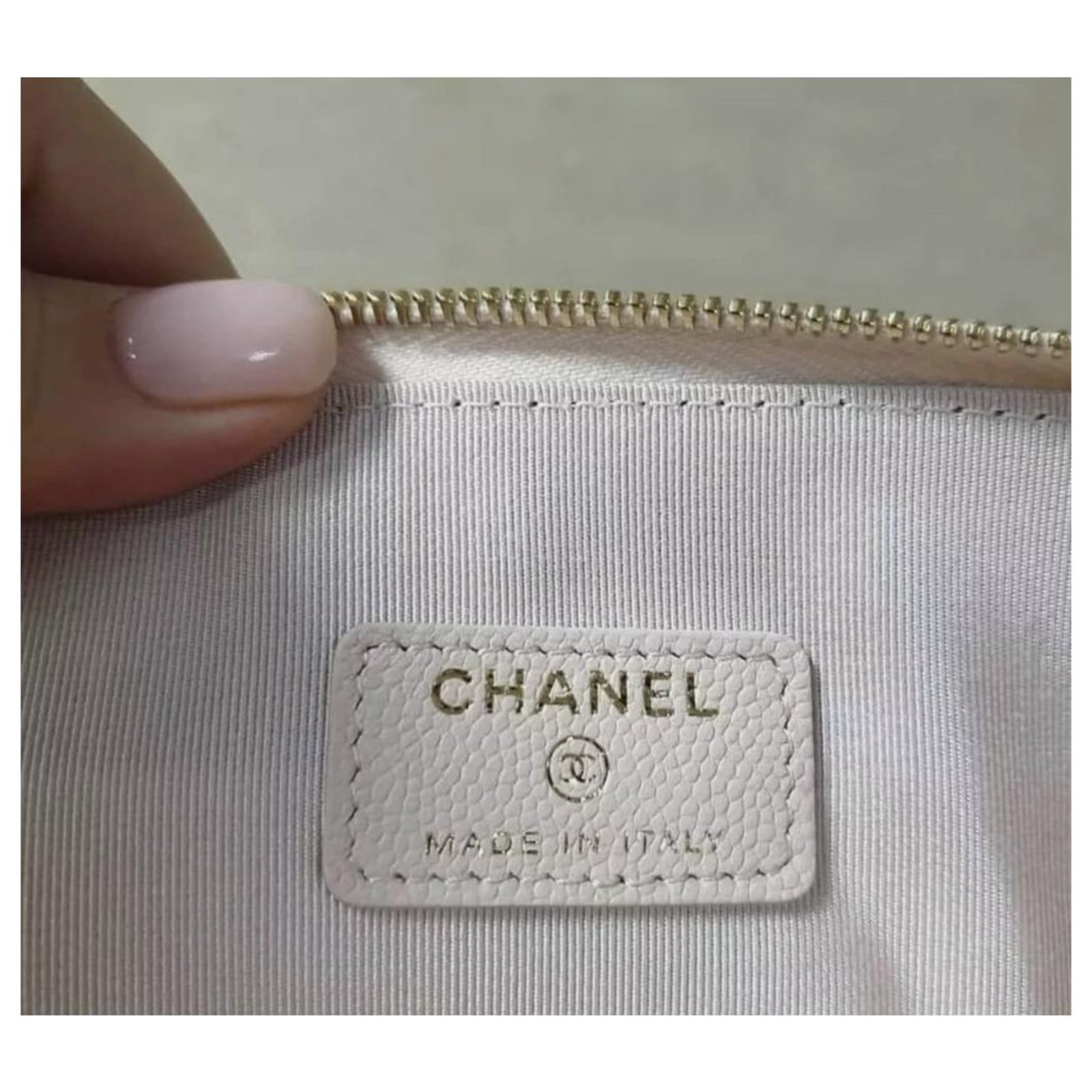 A M A Z I N G CHANEL Classic Quilted White Caviar Leather Wallet on Chain  for sale online