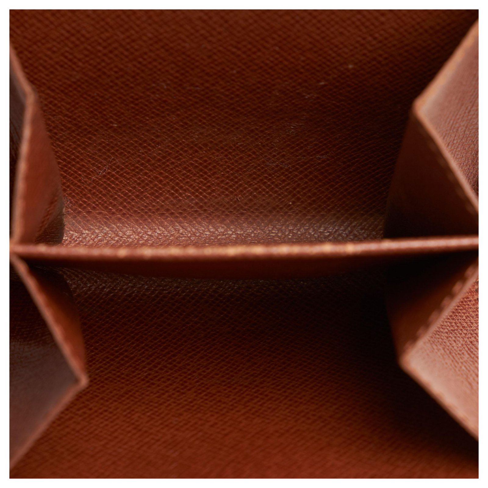 Louis Vuitton Brown Monogram Bi-Fold Compact Small Wallet Cloth ref.317919  - Joli Closet