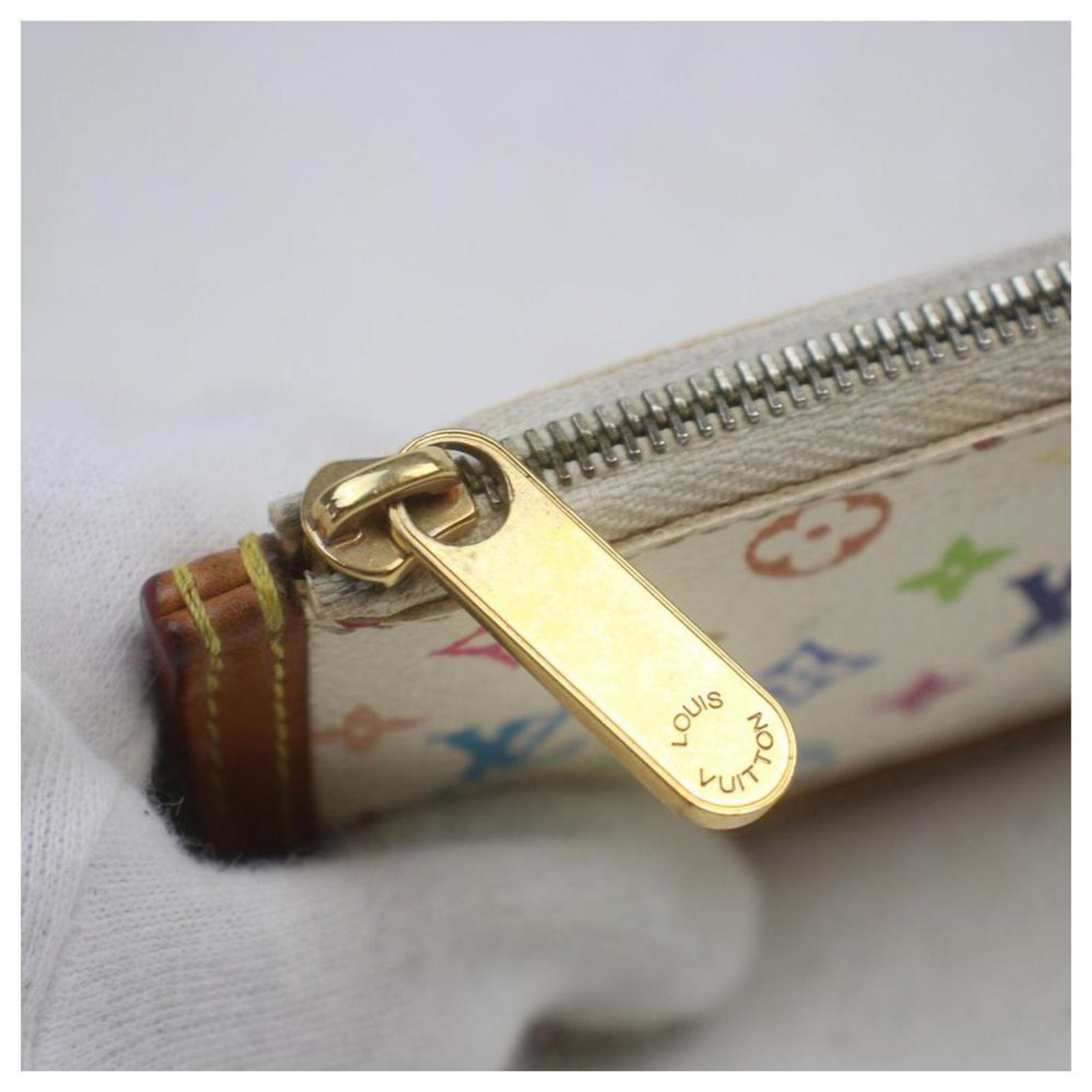 Louis Vuitton White Monogram Multicolor Key Pouch Pochette Cles Keychain  ref.372244 - Joli Closet