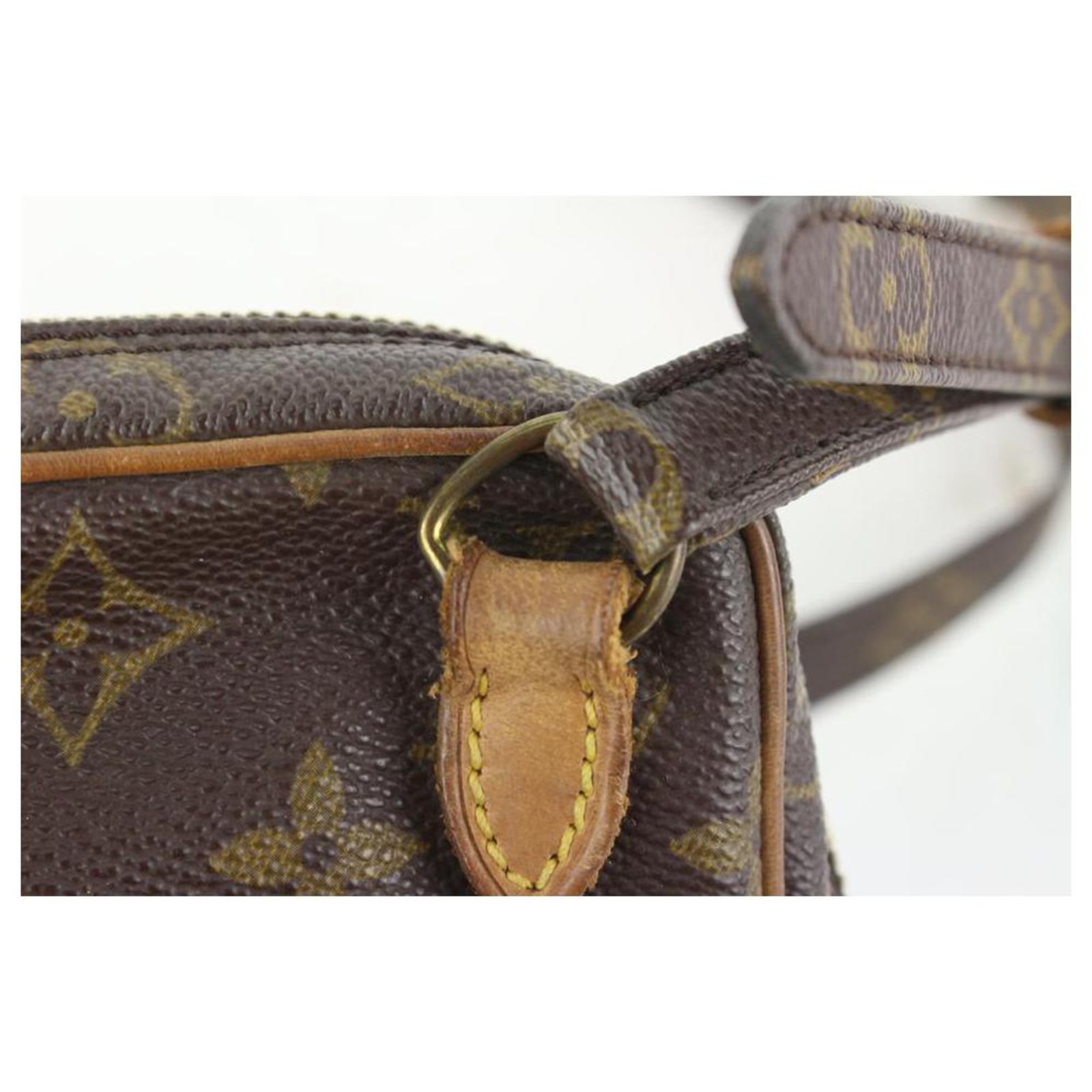 Bolso bandolera Louis Vuitton Monogram S Lock marrón Castaño Lienzo  ref.951540 - Joli Closet