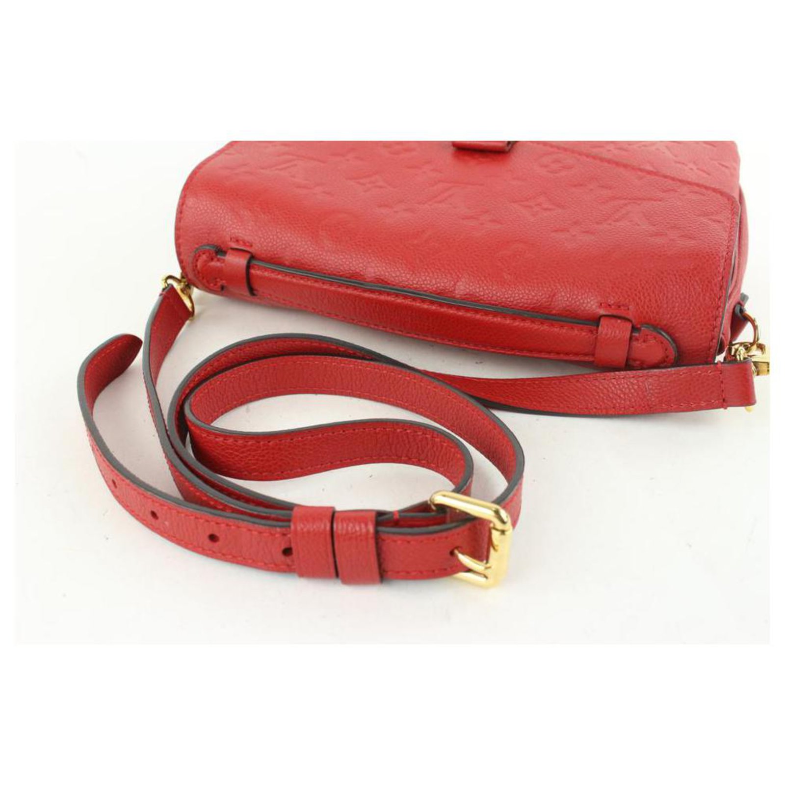 LOUIS VUITTON Artsy Bag in Burgundy Leather - 101294 Dark red ref.988894 -  Joli Closet