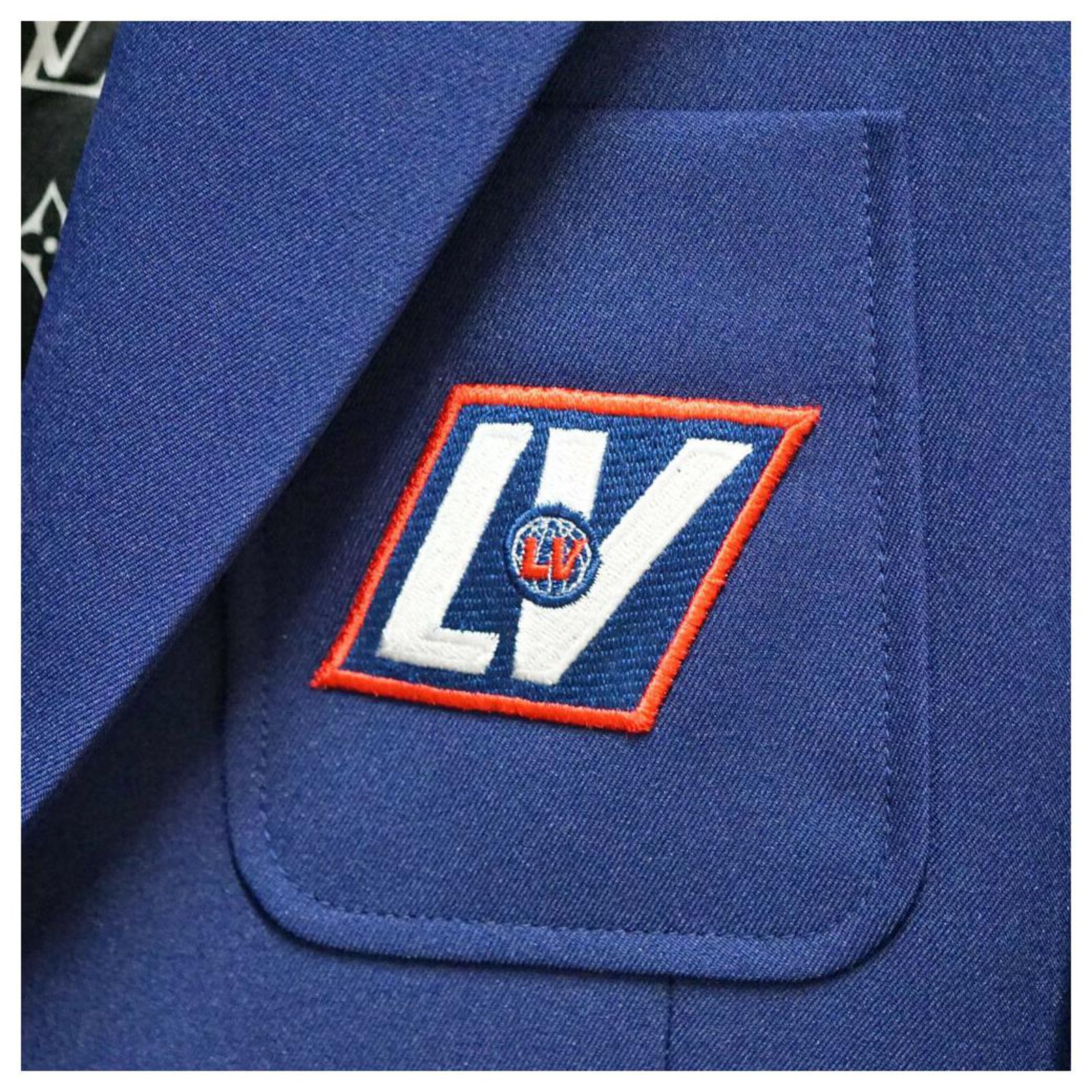 Louis Vuitton LOGO Patches Jacket Blue Cloth ref.320182 - Joli Closet
